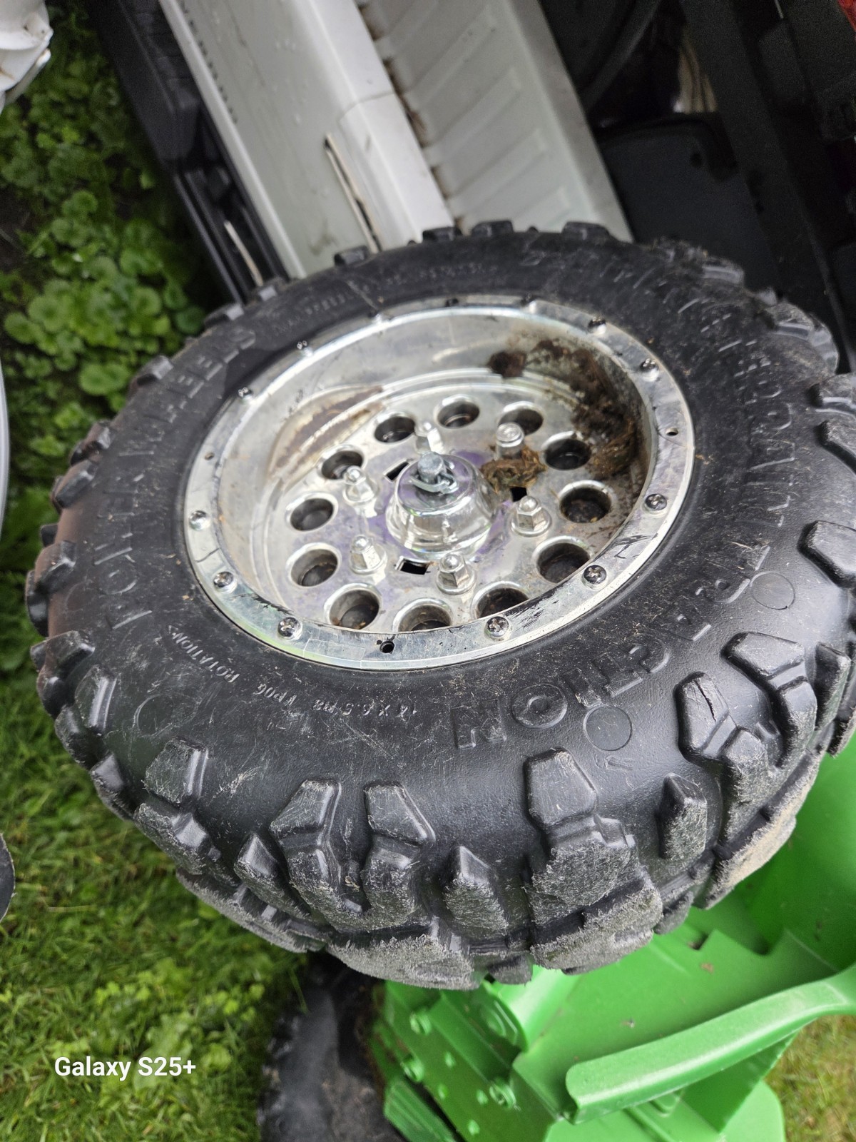 Power Wheels Dune Racer Front Wheels Set Of 2 Green Center Cap Missing 1