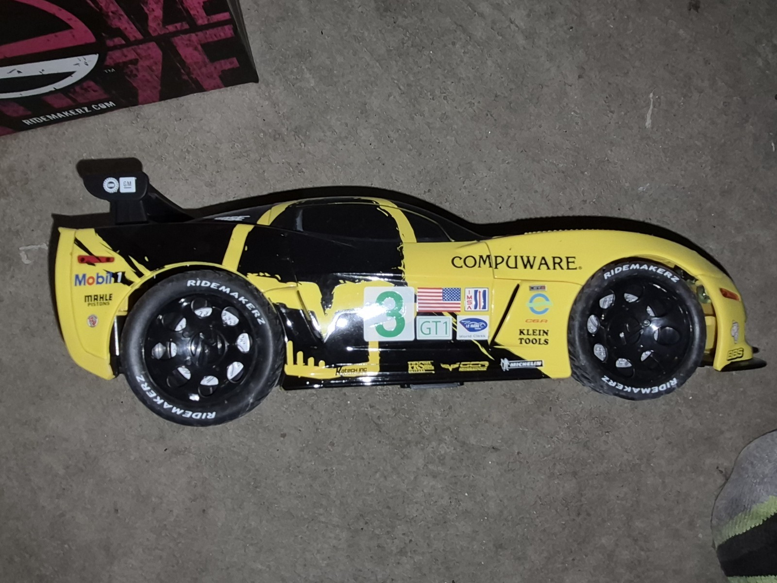 Ride MAKERZ CORVETTE YELLOW