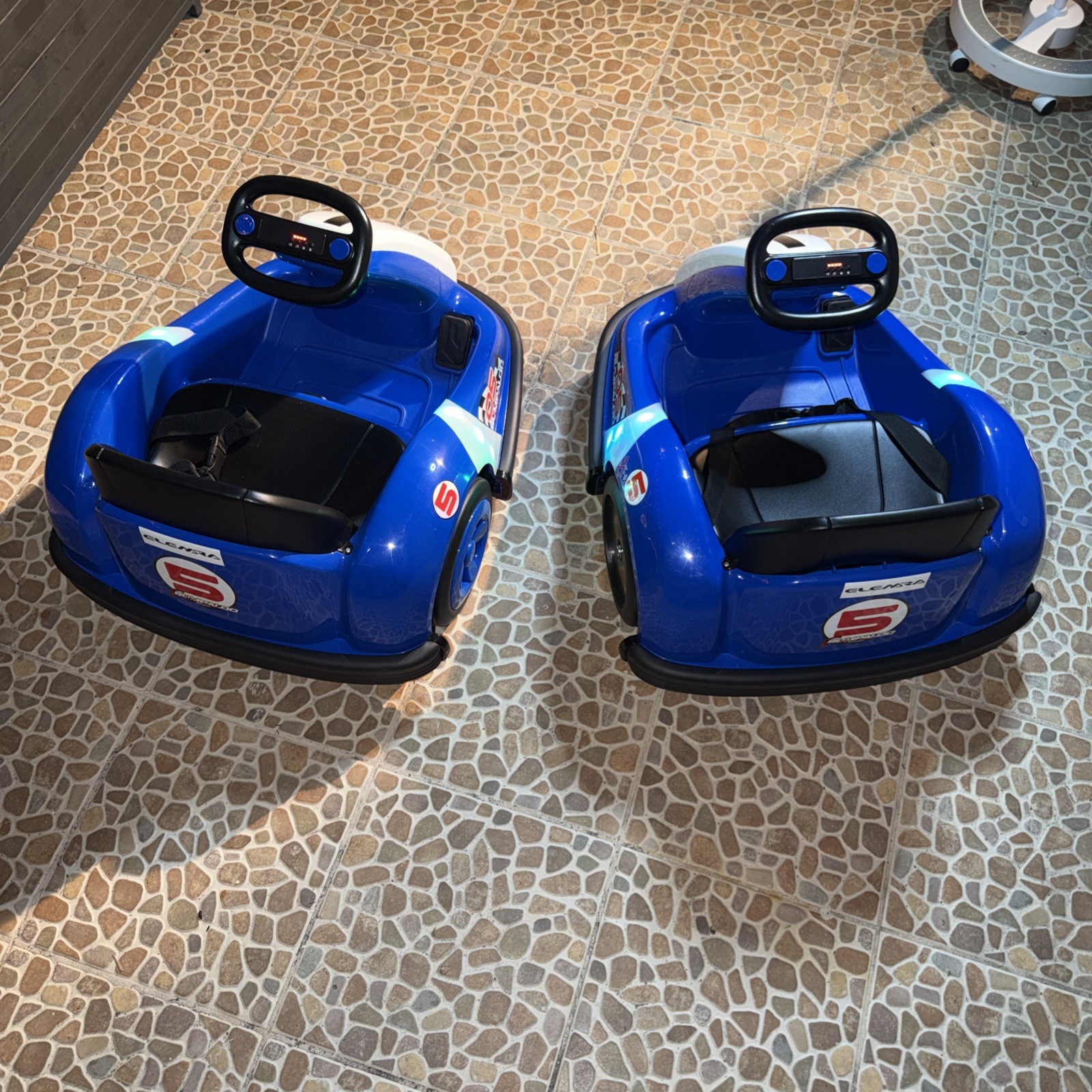 2 Bumper Cars For Kid From 3 To 8, 2.2 Mph Max. They Come With Remote & Charger.