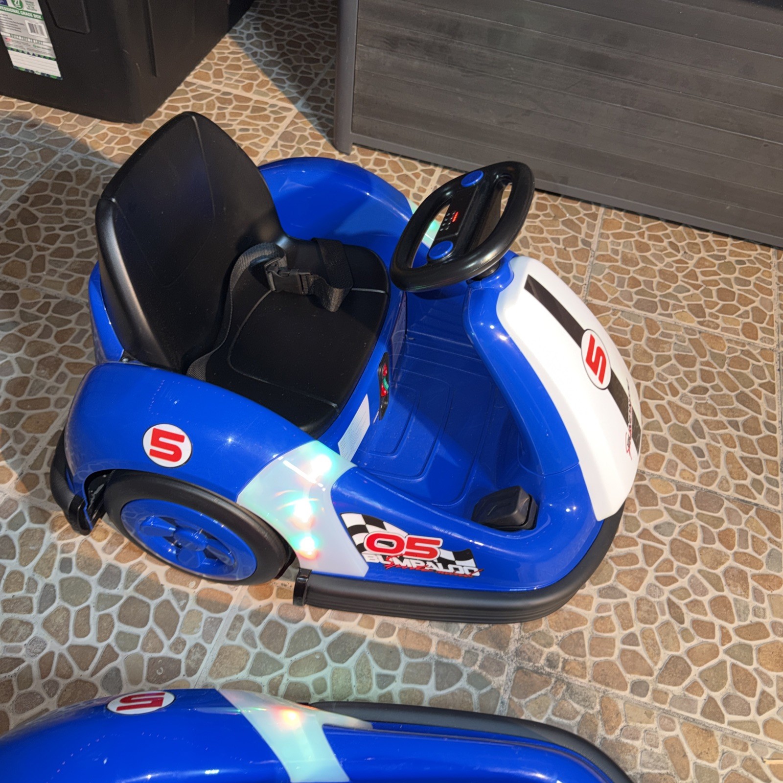 2 Bumper Cars For Kid From 3 To 8, 2.2 Mph Max. They Come With Remote & Charger.