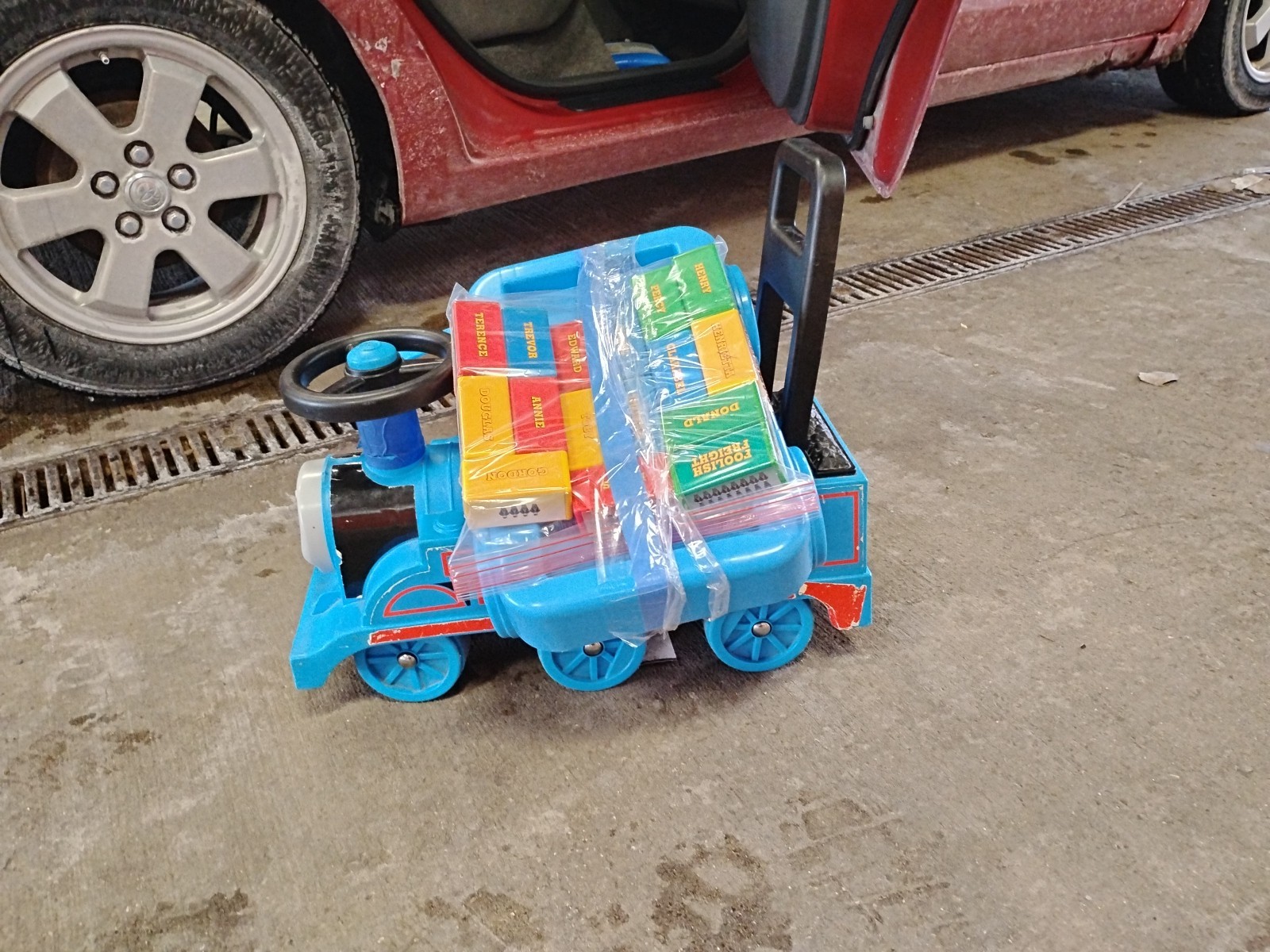Thomas and Friends Thomas the train ride on toy no sounds