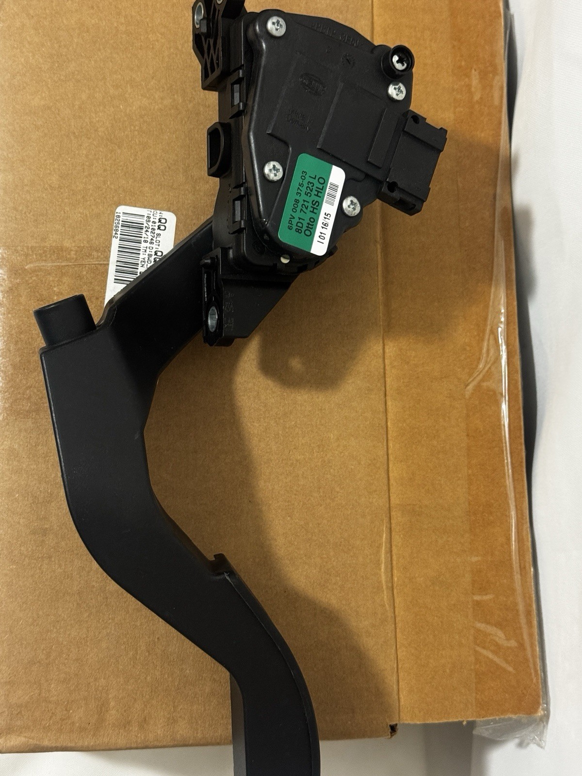 Standard Motor Products Accelerator Pedal Sensor – APS140 PPS1039