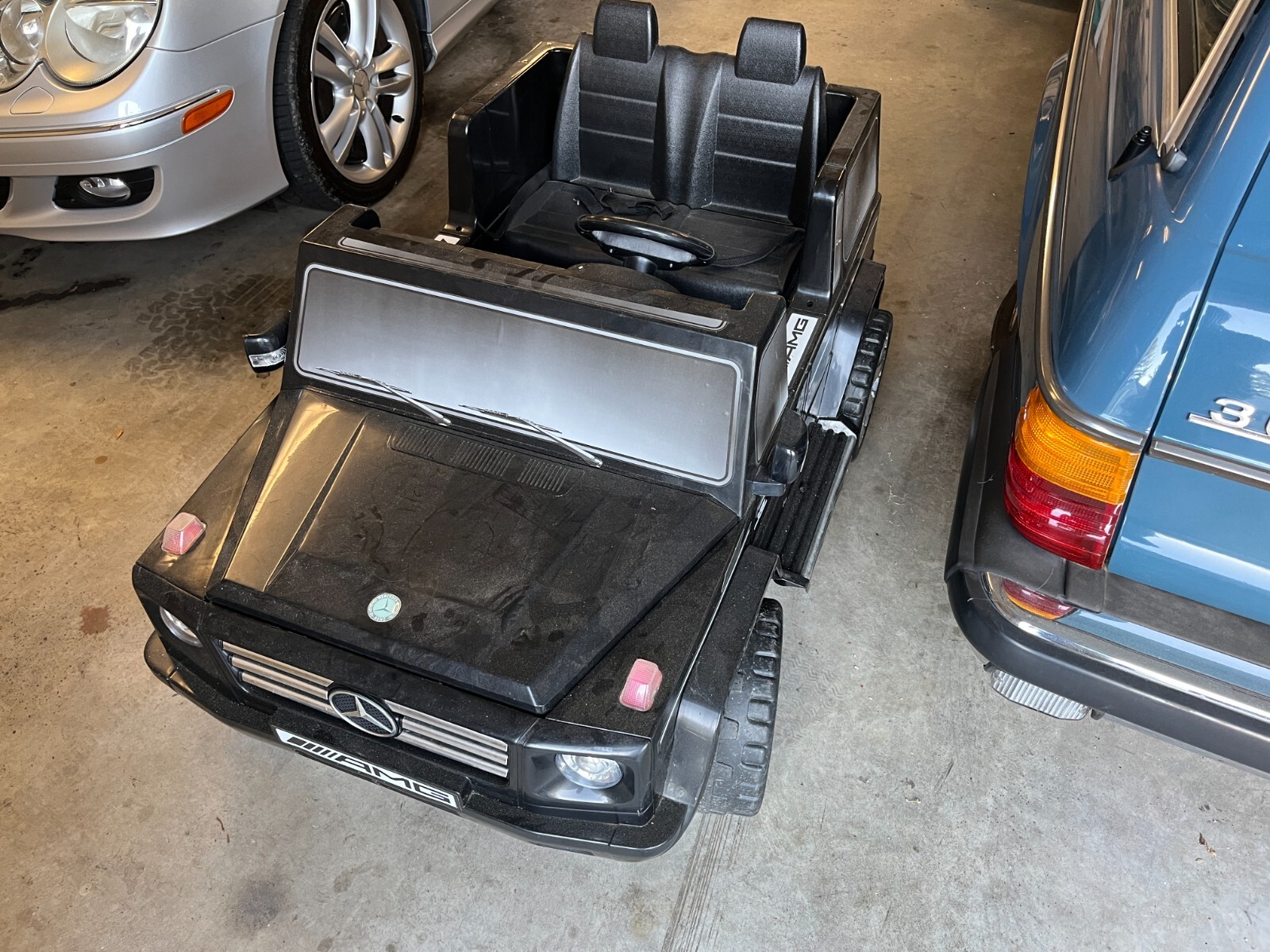 Mercedes AMG G-wagon G55 G63 Ride on Car / Pedal Car 12v TWO SEATER