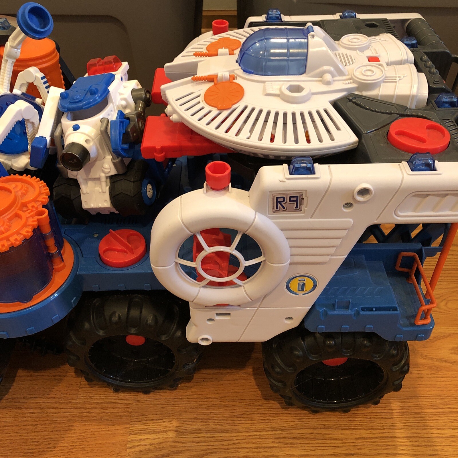 kids Space Truck W Extra Space Toys Missing Battery Cover