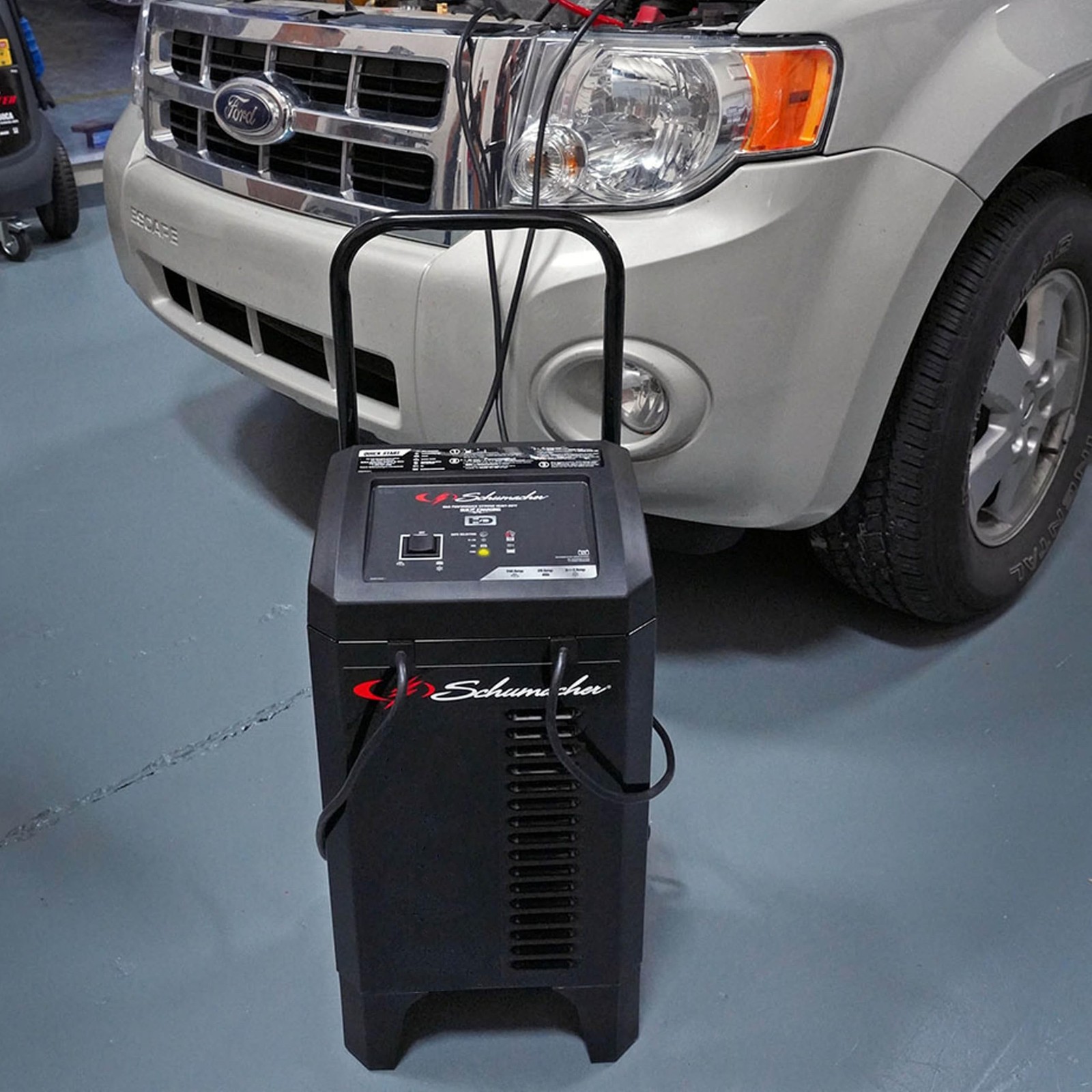 Schumacher Electric Wheeled Automatic 6A Car Battery Charger and 150A Engine …