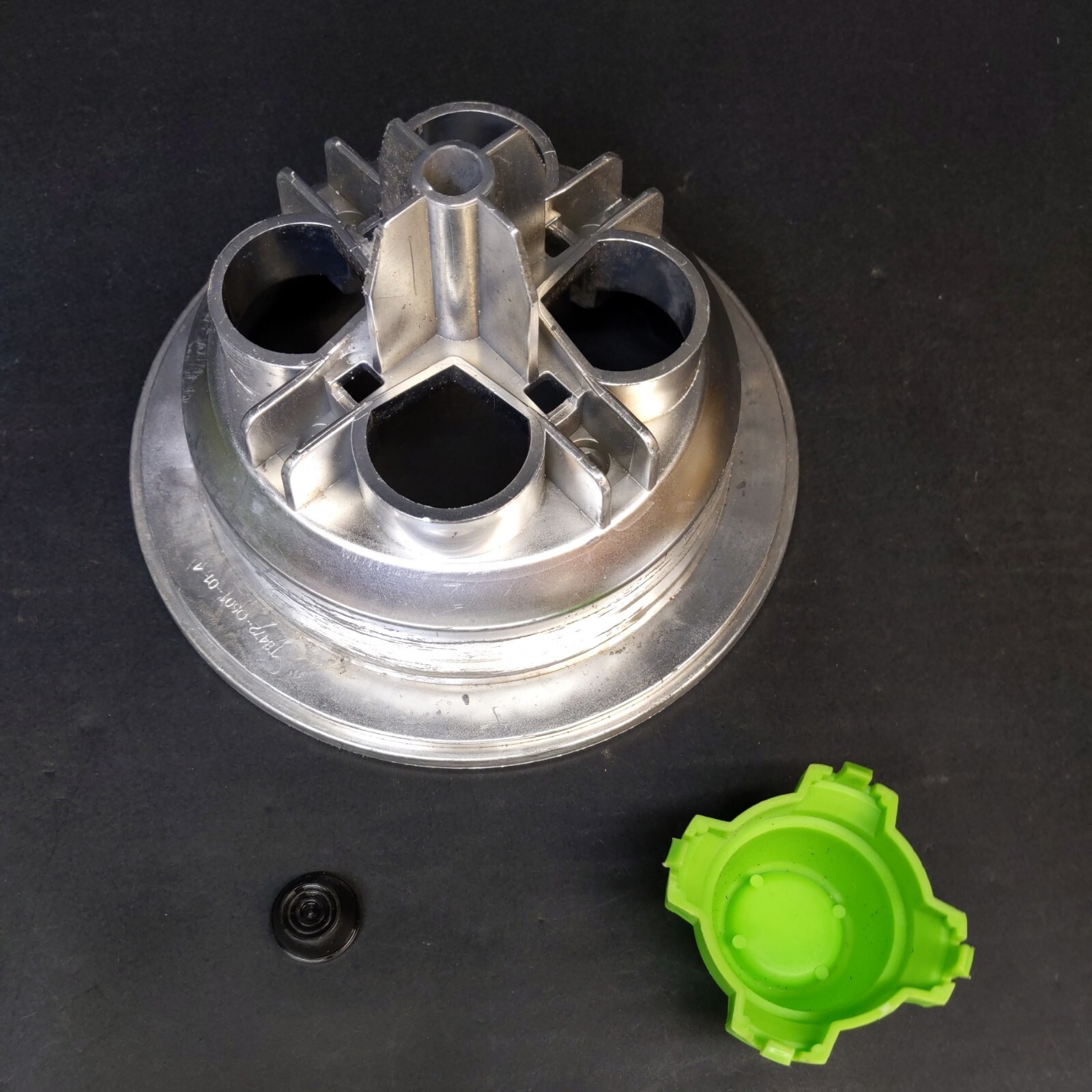 Power Wheels Arctic Cat Hubcap Center Cap and Cap Nut Retainer XTZ 1000