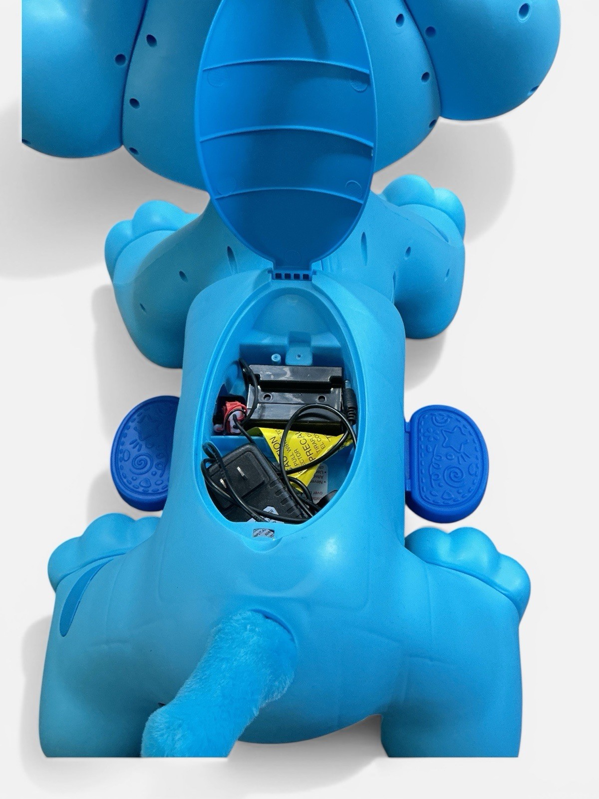 Blue’s Clues Snack Time Ride-On Toy for 18-30 Months, Rechargeable Battery Bluey
