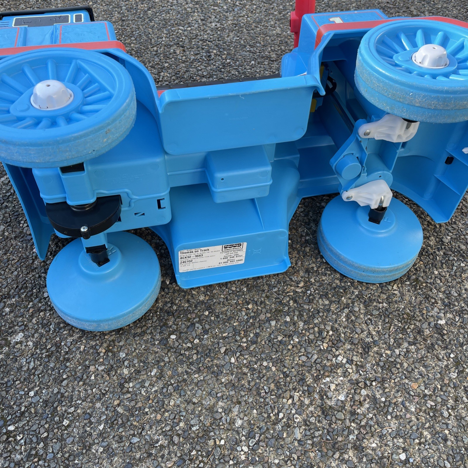 Fisher Price Power Wheels Ride-on Thomas & Friends Thomas *NO BATTERY*WORKS*READ