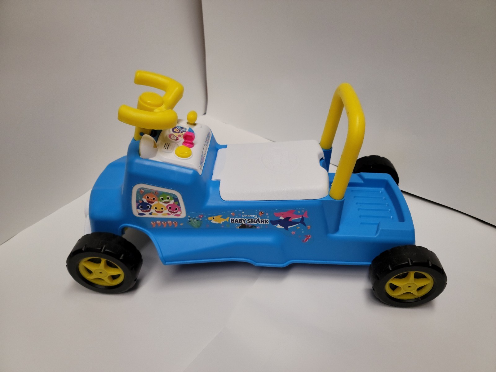 Baby Shark Ride And Scoot Car