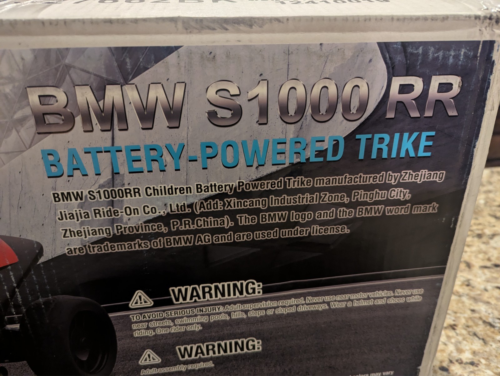 BMW S1000 RR Battery-Powered Trike Children age 18-36 months TY327662BK Black