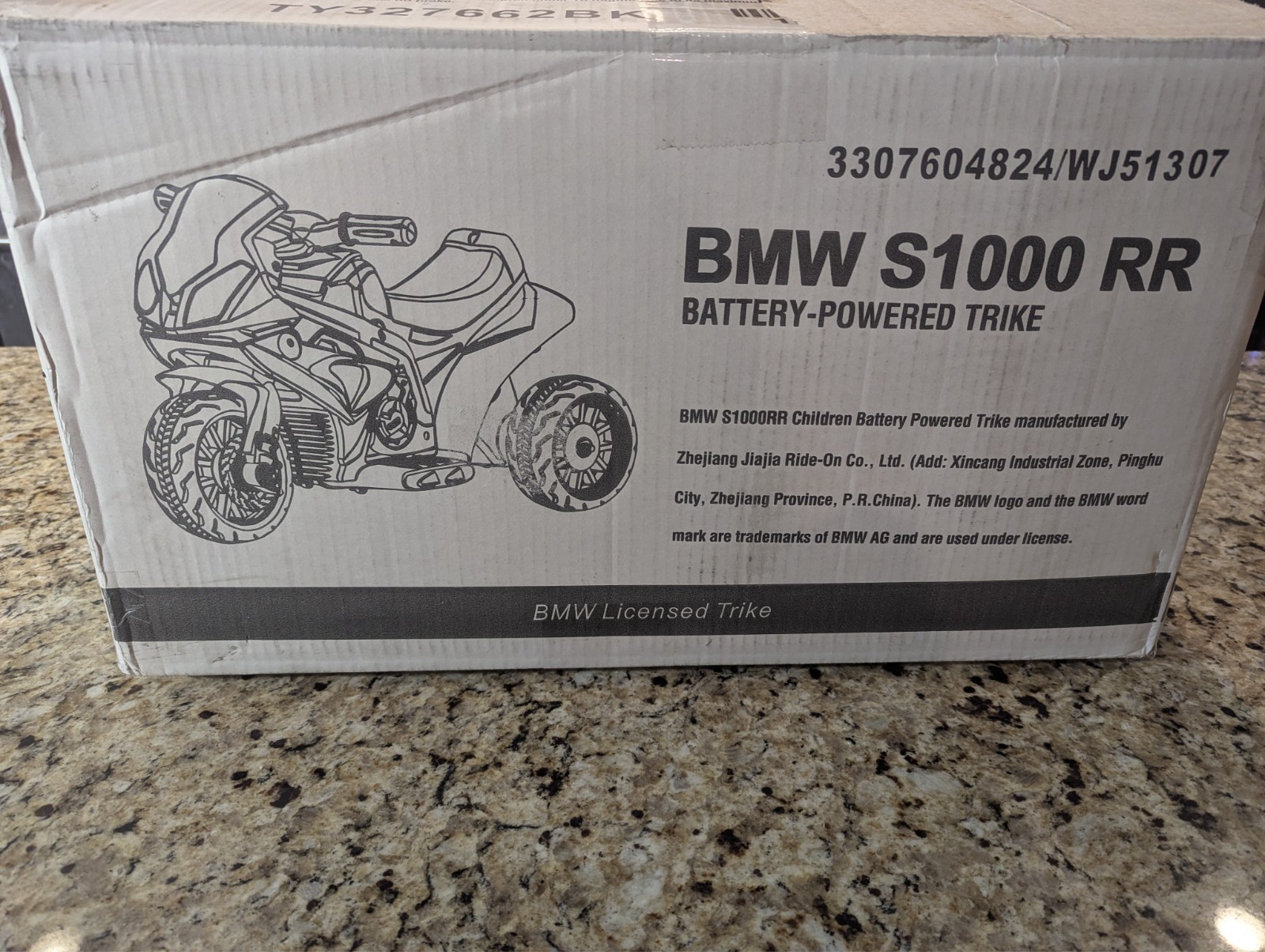 BMW S1000 RR Battery-Powered Trike Children age 18-36 months TY327662BK Black
