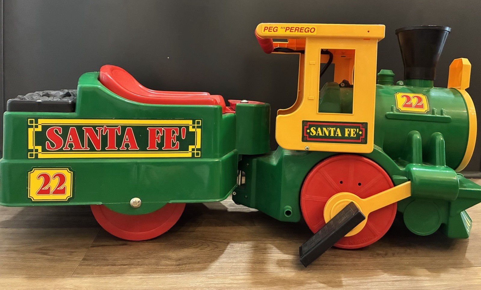 Peg Peroga Santa Fe Ride On Train Missing Wheel/pedal Not Tested No Charger
