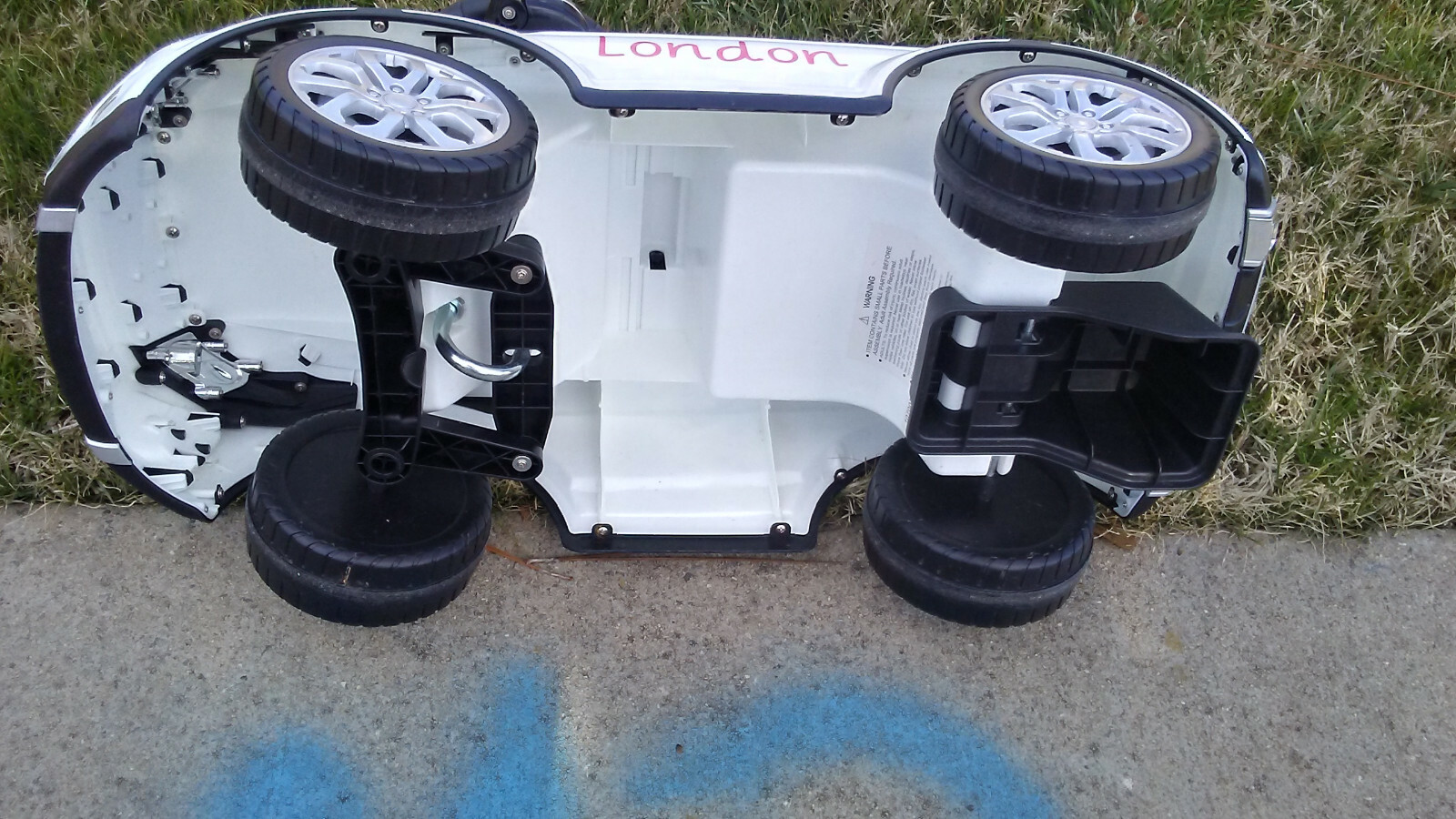 Land Rover Evoque Ride-On Range Rover Push Car White Jeep 28.5″ Long