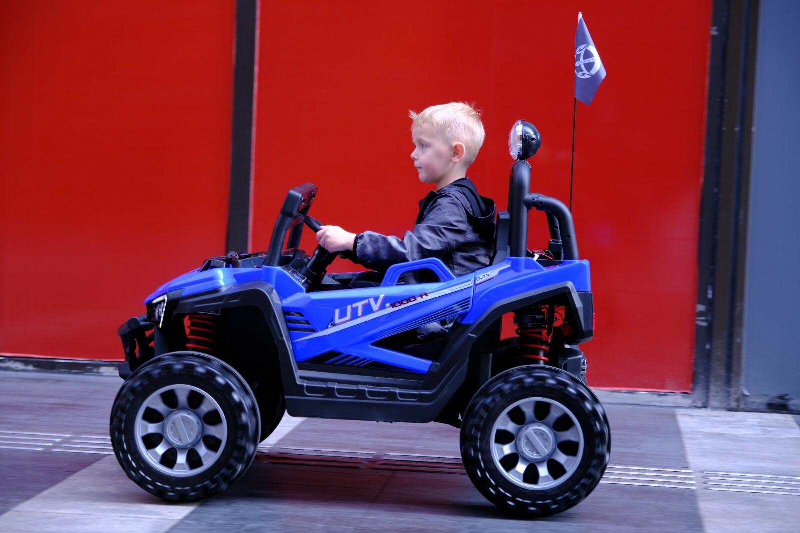 Vivicreate Kids ride on car 12v battery remote control iphone app LED lights