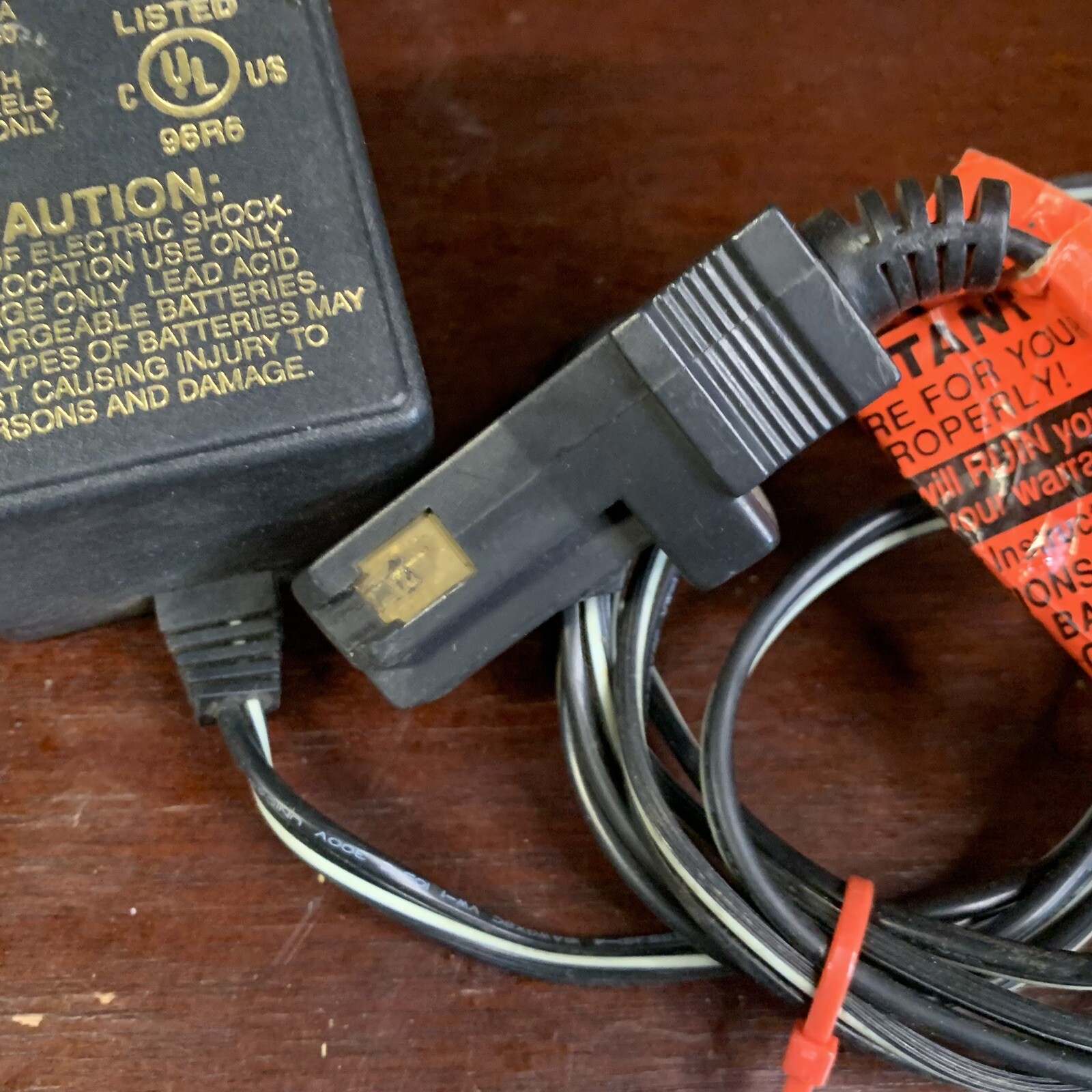 Fisher Price Power Wheels 00801-0972 Class 2 Battery Adapter Charger 12V OEM