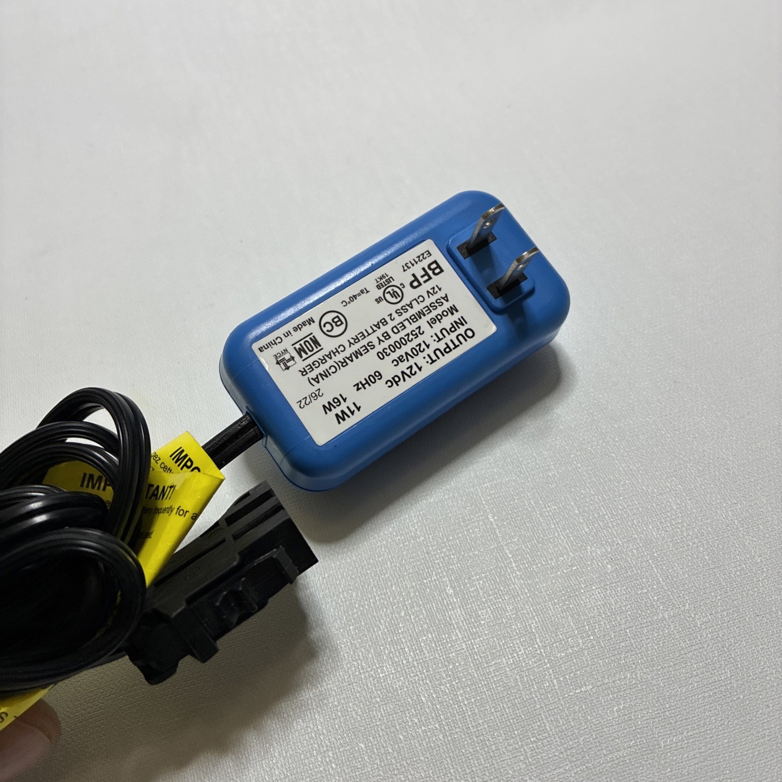 Genuine Peg-Perego 12V DC Class 2 Battery Charger Model 25200030