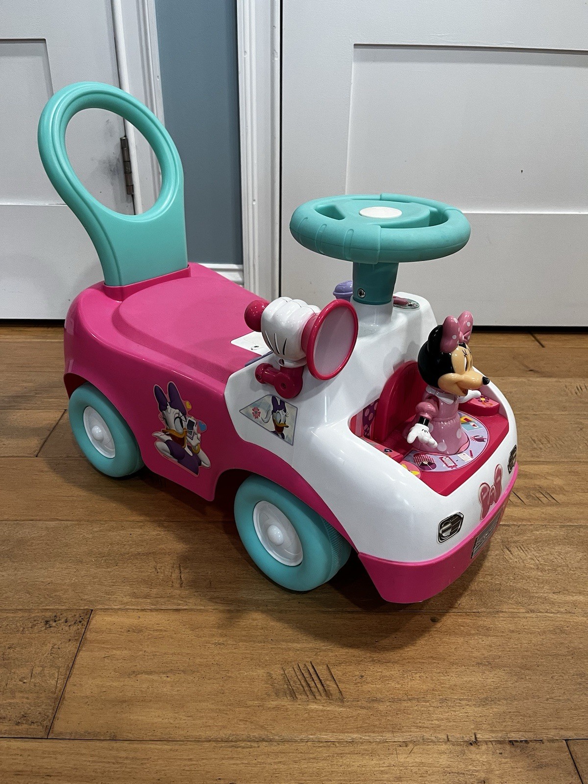 Kiddieland Disney Minnie Ride On Car With Lights/sounds
