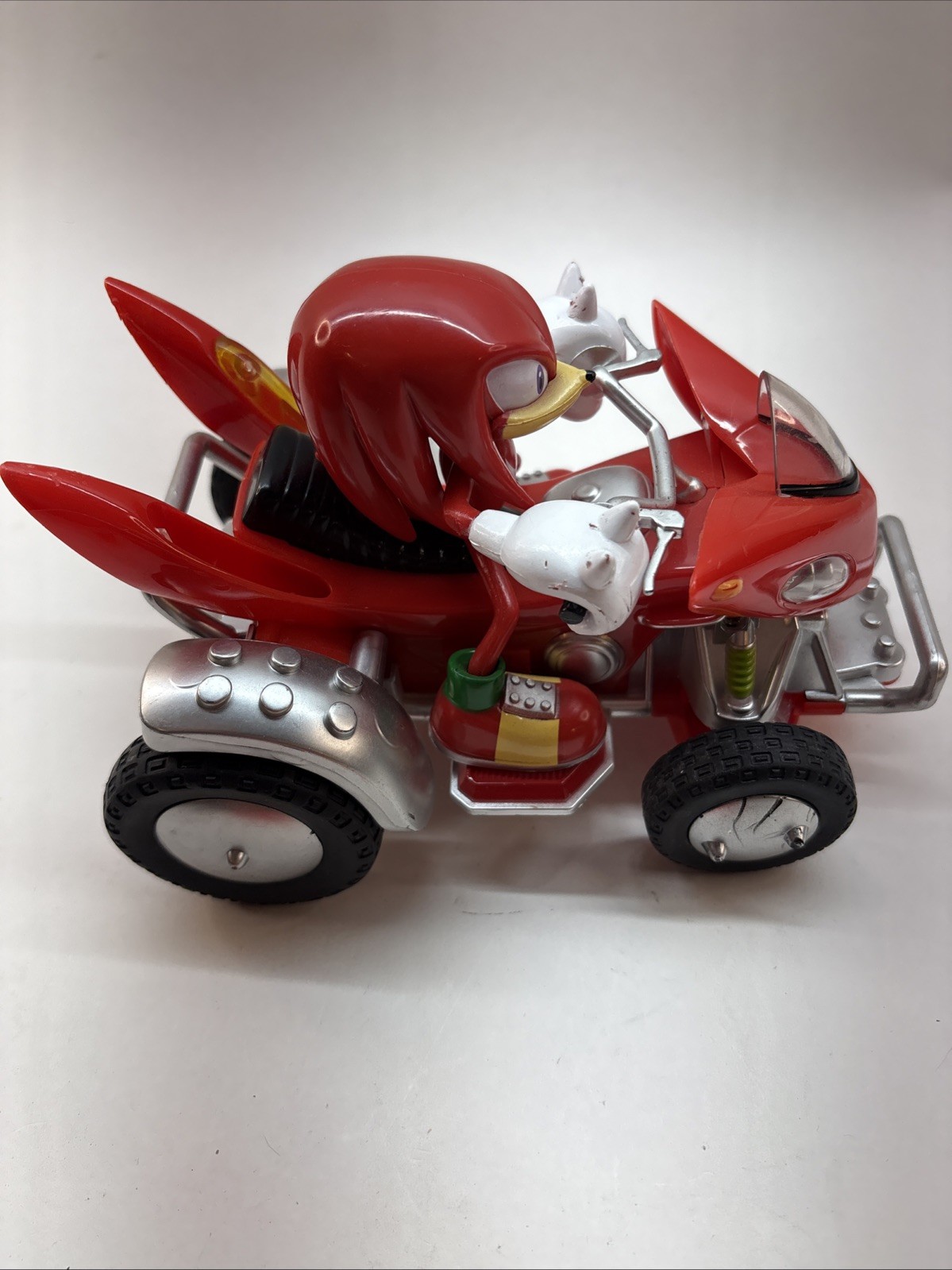 Sonic Knuckles ATV R/C (With Lights), for All Ages Remote Control Car