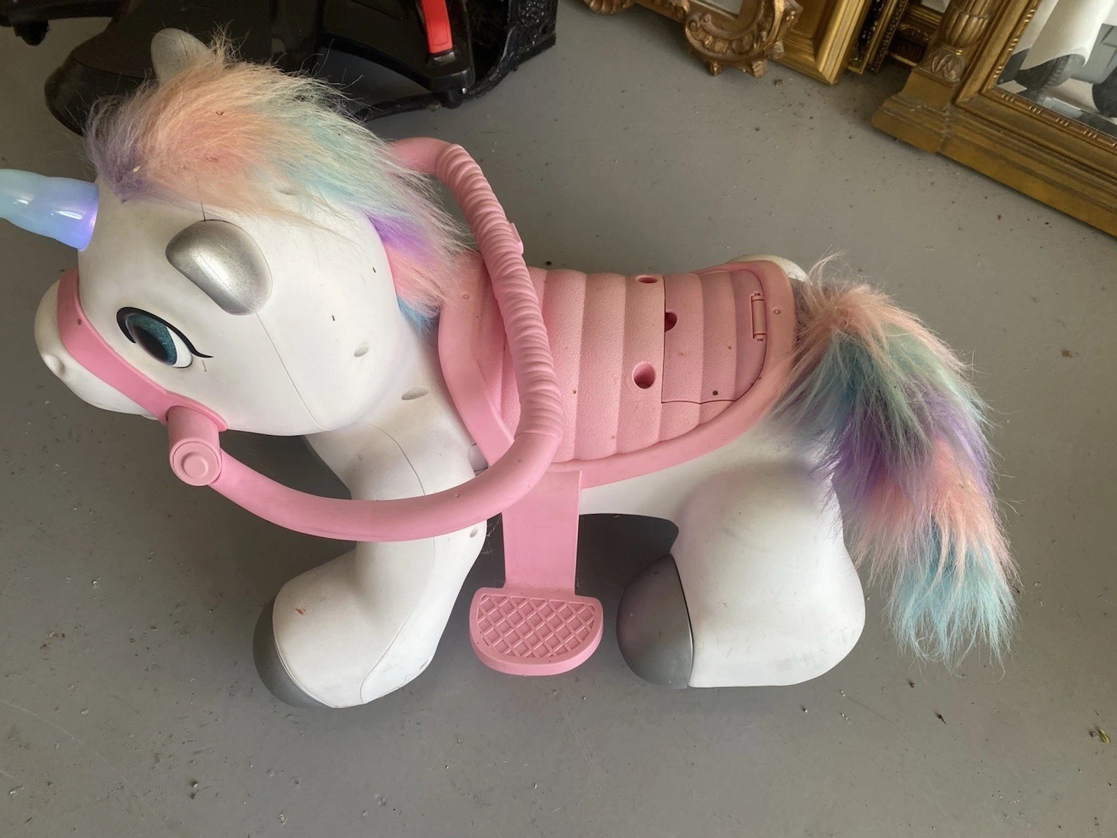 Kid Trax Rideamal Unicorn Ride On Toy – KT1489I