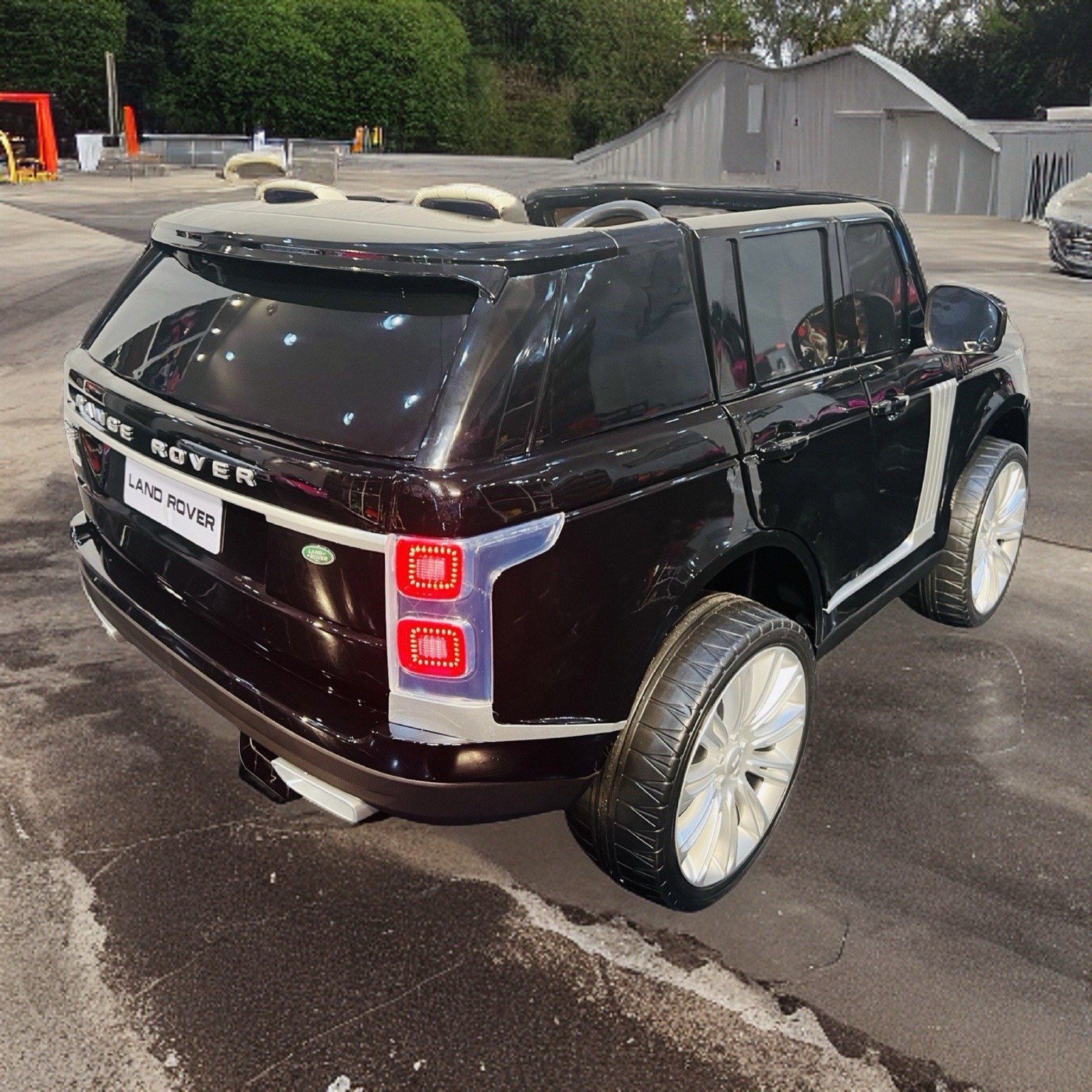 Ride on Big kids (4+) Range Rover (Display Model-Store pickup)
