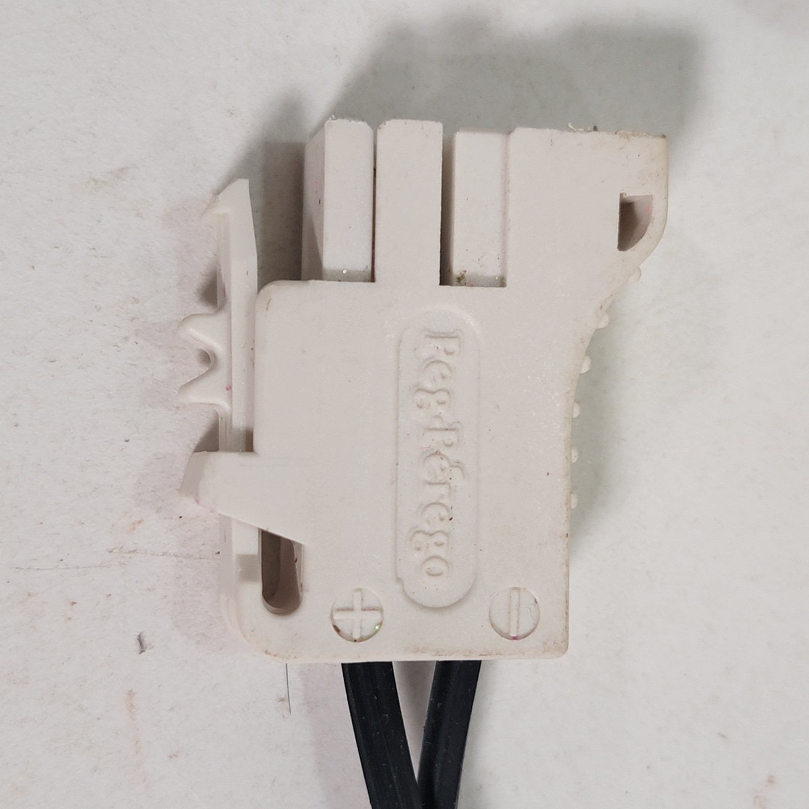 Genuine OEM Peg-Perego 6-Volt Battery Charger, Model 25200019