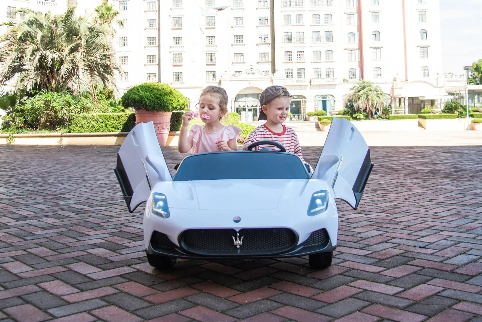 Freddo 4×4 Maserati MC20 2 Seater Ride on Car for Kids (White)