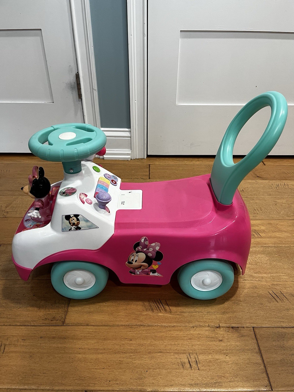 Kiddieland Disney Minnie Ride On Car With Lights/sounds