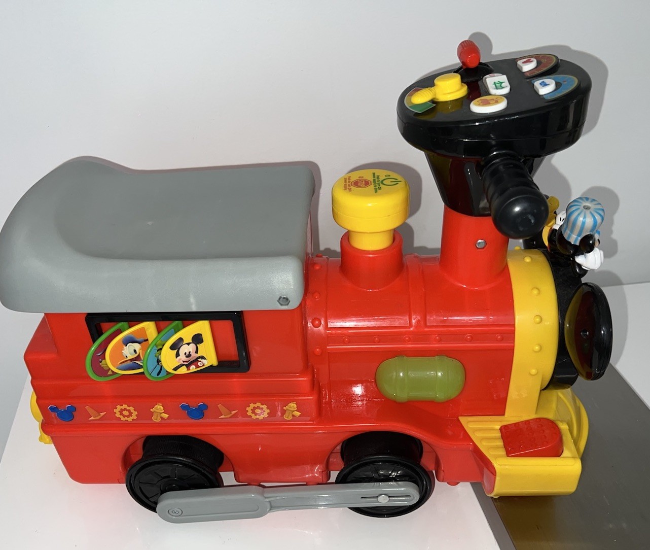 (5/N)Kiddieland Disney Mickey Mouse Battery Powered Ride-On Train Power Wheels