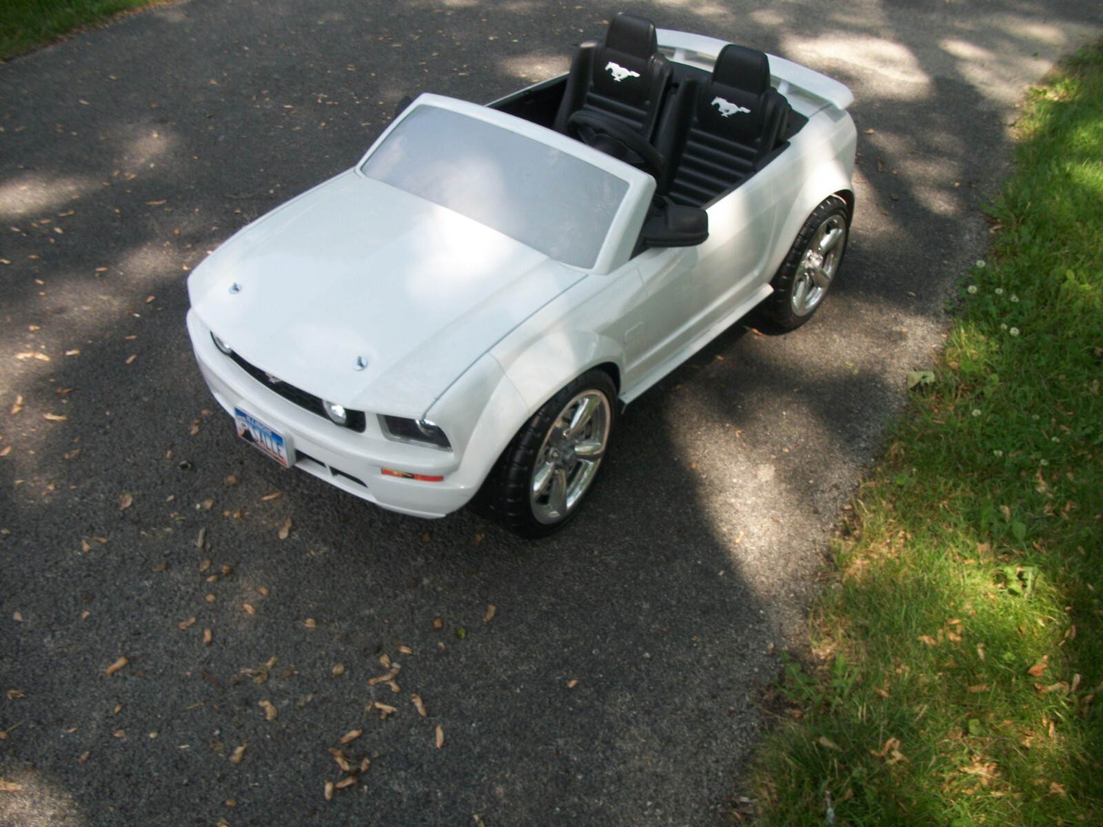 Barbie Power Wheels ride-on 12 volt, 2 speed w/ reverse