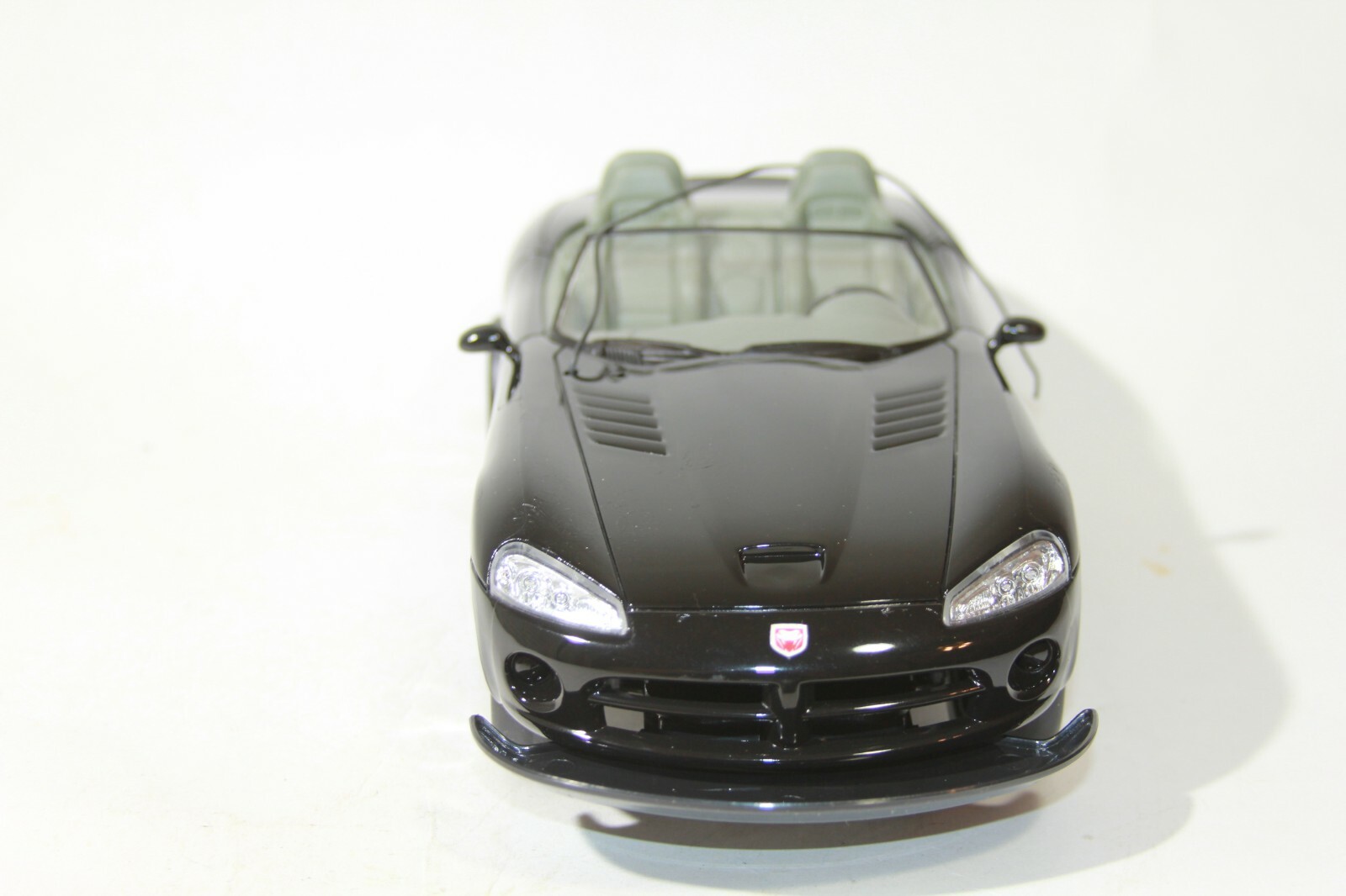 Dodge Viper SRT 10 Black Remote Control Car New Bright Platinum Collection 6.0V