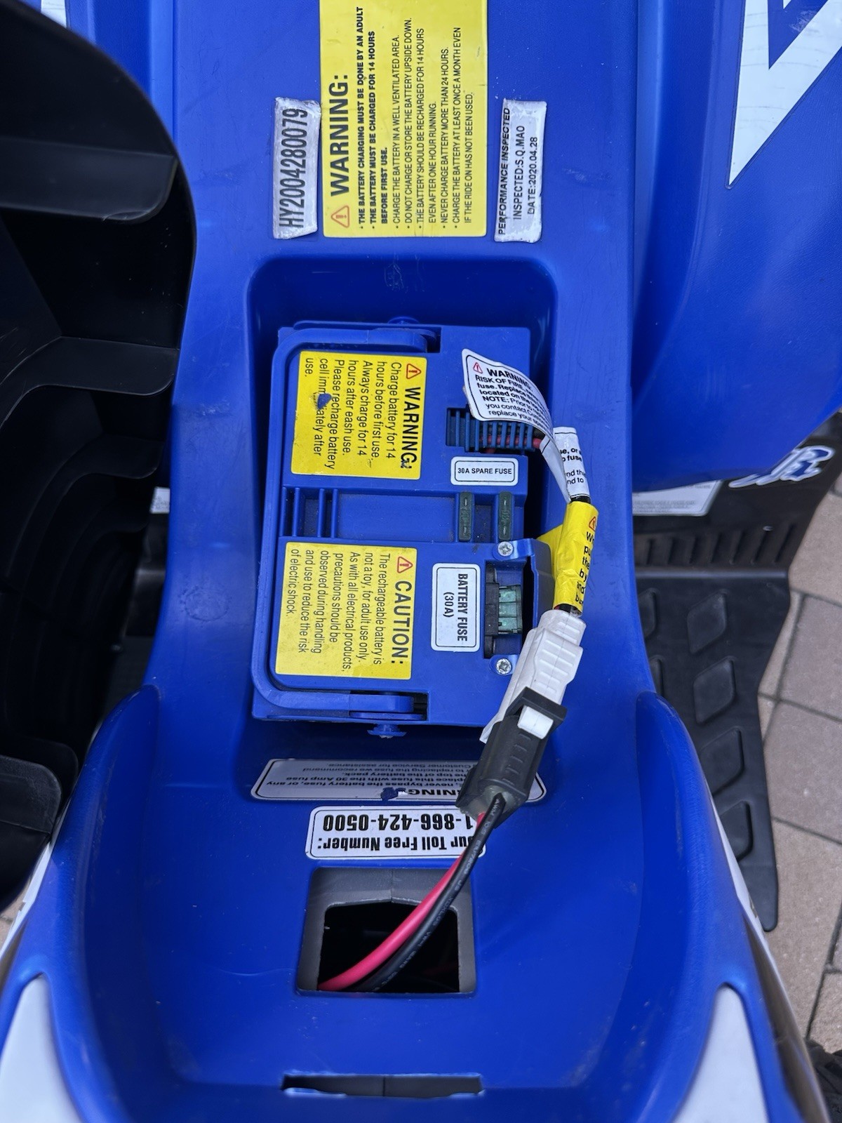 Yamaha EC-1818 Raptor ATV Battery Powered Ride-on – Blue and White