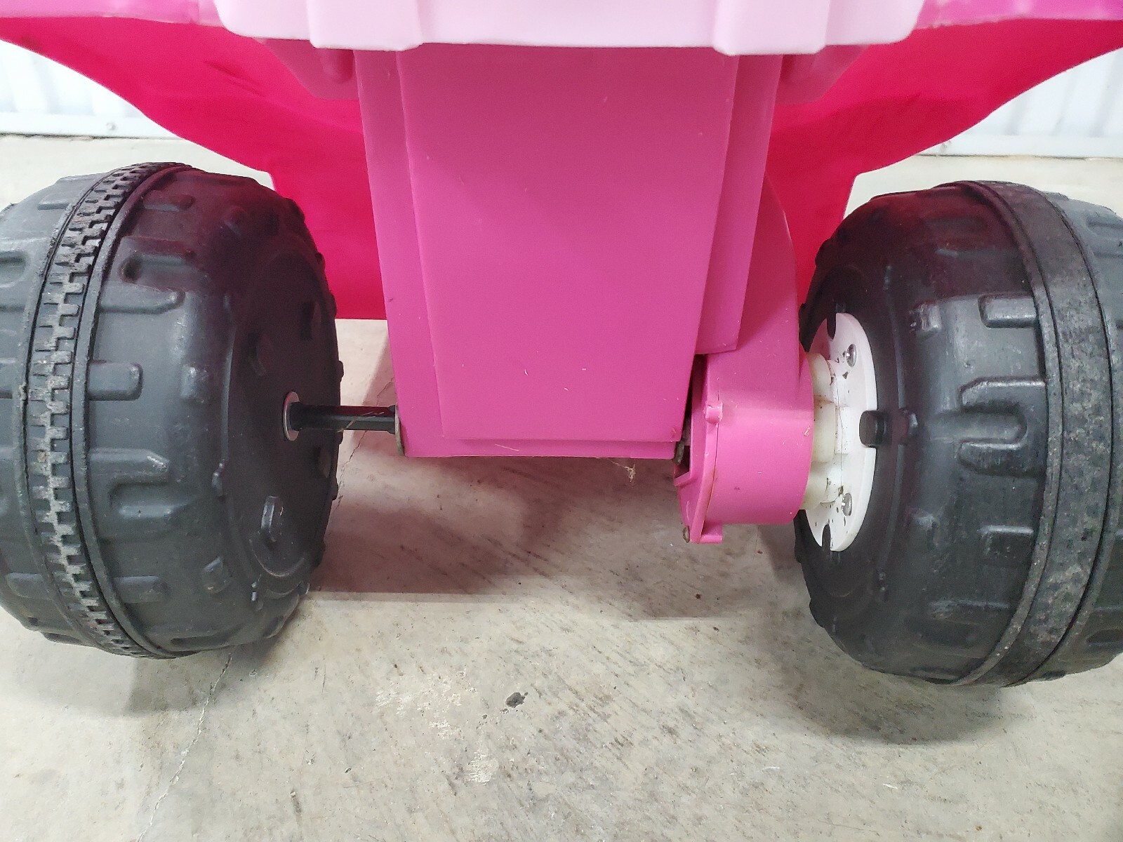 Disney Princess 6V Quad Ride-On 6 Volt Battery With Charger – Super Fun!