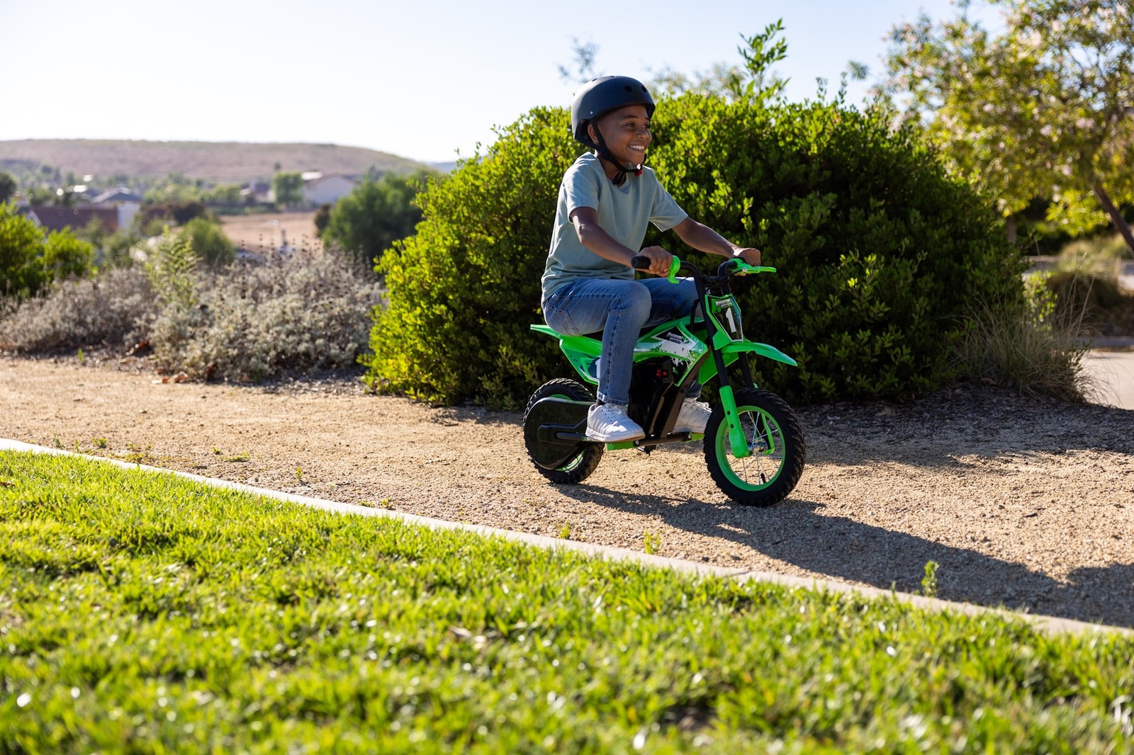 12V Electric Dirt Bike, Kids Battery Powered Ride On, Ages 5 Years and Up, Green