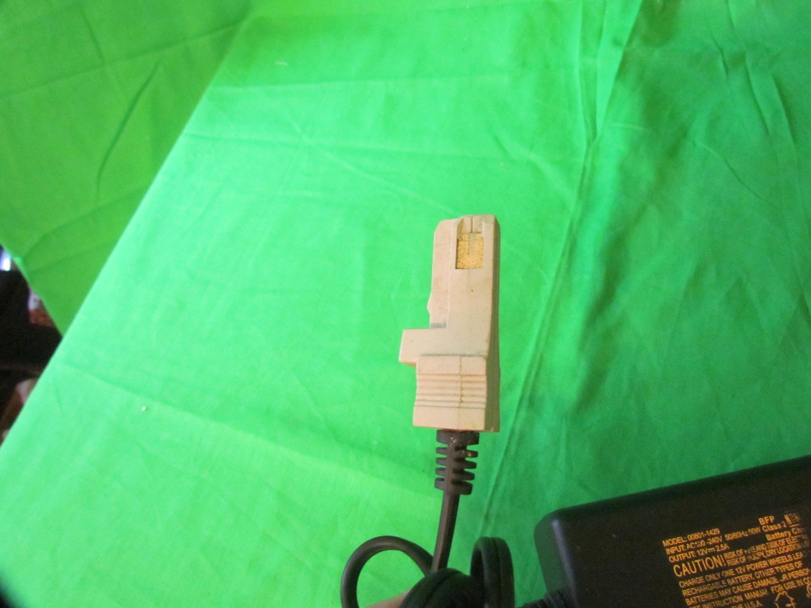 Genuine Fisher Price Power Wheels 12 Volt 2.5A Quick Charger Model 00801-1429