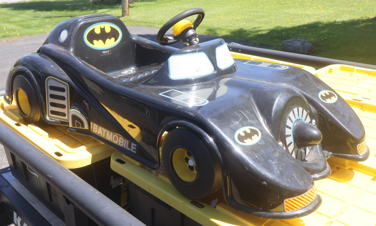 Nice Rare 1989 Mini-Motors Bat-Man Batmobile Power Wheels Motor Car Kingsbury