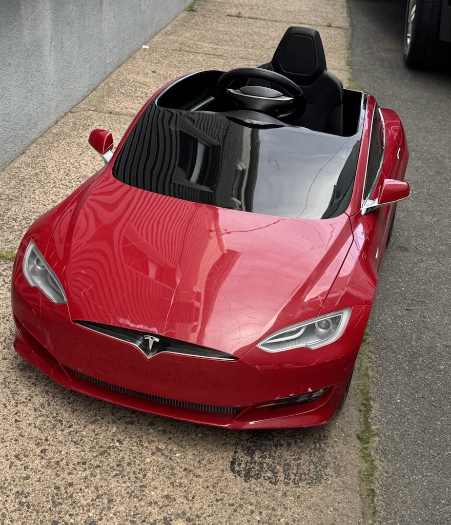 Radio Flyer Tesla Model S Electric Car – Works – W/ Charger