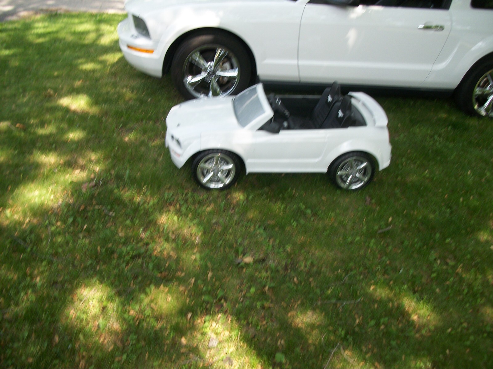 Barbie Power Wheels ride-on 12 volt, 2 speed w/ reverse