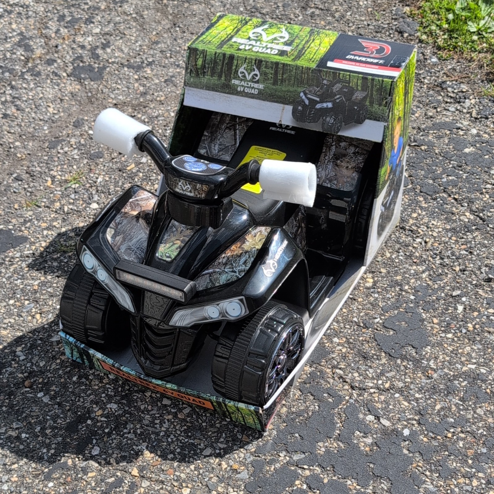 Dynacraft Realtree 6V Quad Battery Powered Ride-On ATV w/ LED Light Bar
