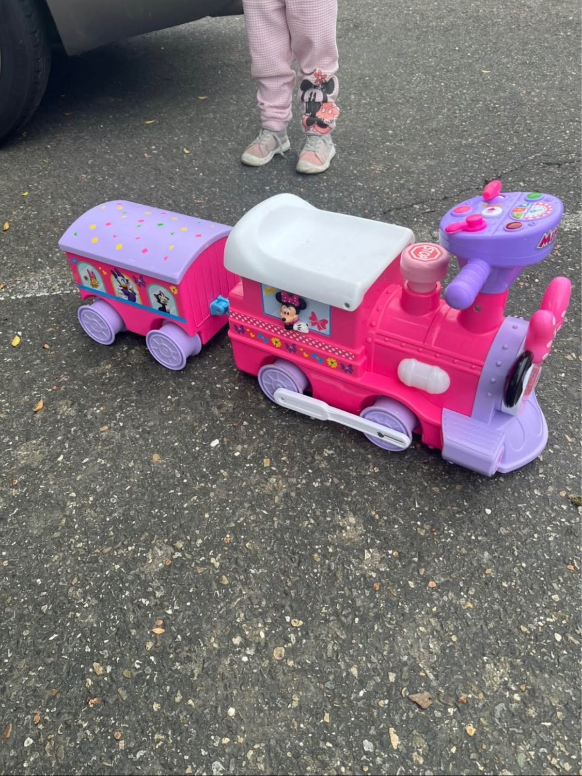 Kiddieland Minnie Mouse Ride-On Motorized Train With Tracks