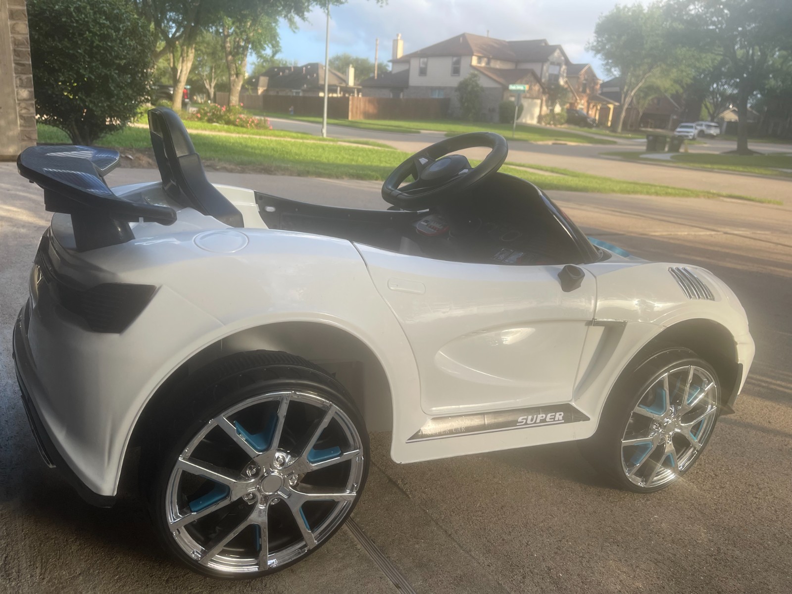 Super Car Ride On Toy – ER-6676, chargeable