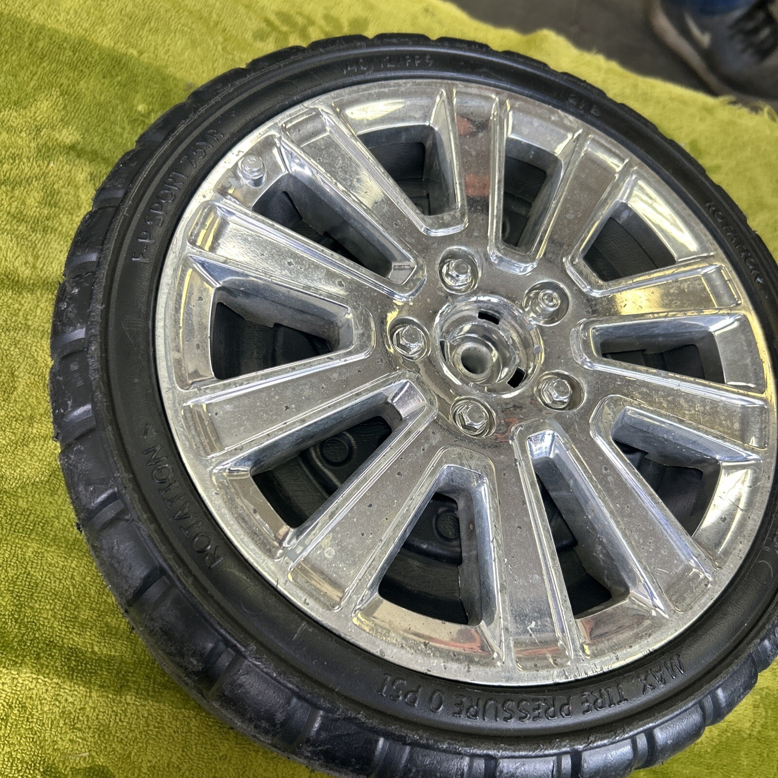 Fisher Price power wheels ride on car rim R RIGHT Barbie Mustang Rim Wheel