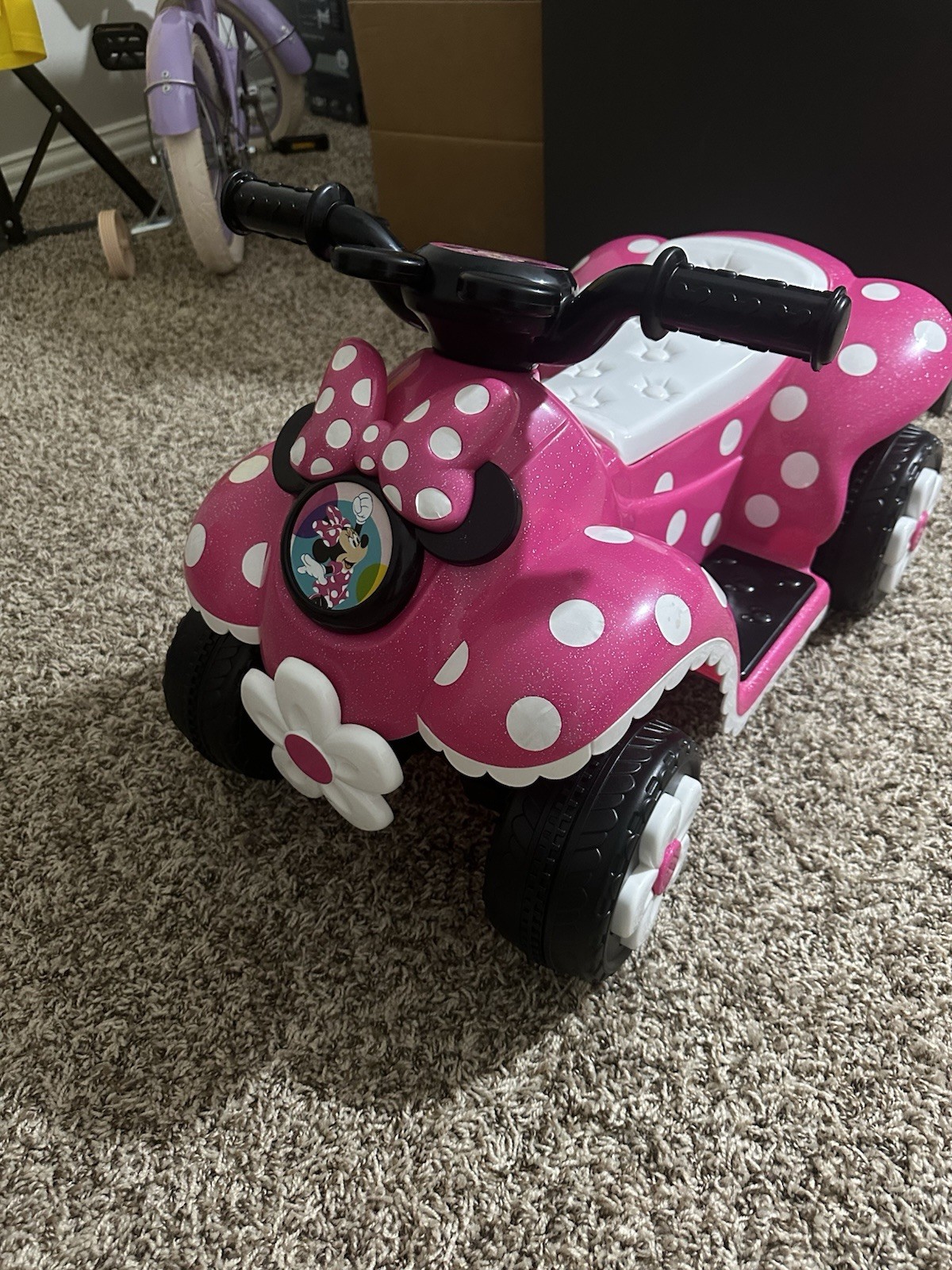 6V Minnie Mouse Quad Battery Powered Ride-on Ages 3+ Lightly Used no charger