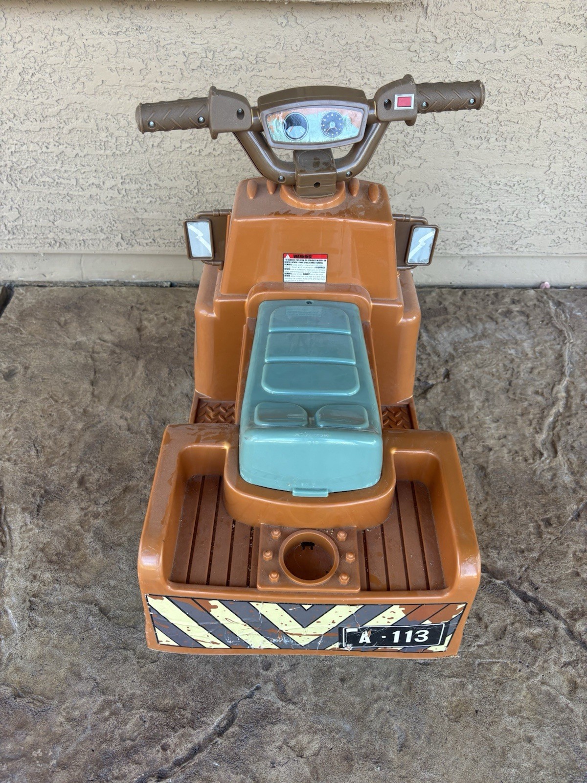 Disney Pixar Tow Mater Ride-On Toy Electric Power Truck w/ Charger