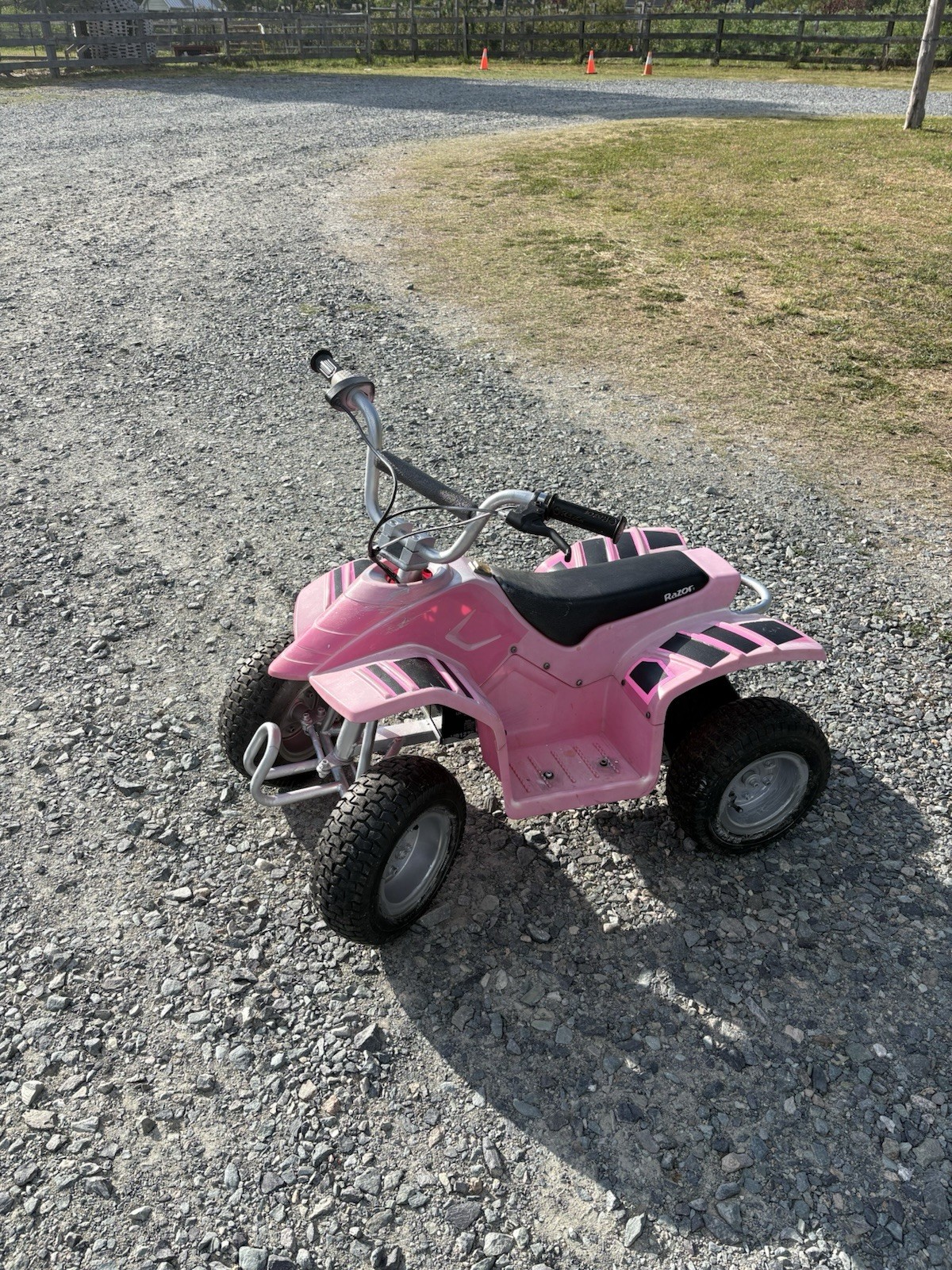 Razor Pink Battery-Powered Ride-On ATV Quad/ Rechargeable Battery Pack