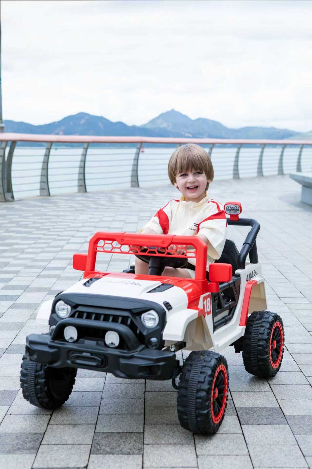 12V Ride on Car with Remote Control LED Lights Music Player for Kids Gift RED