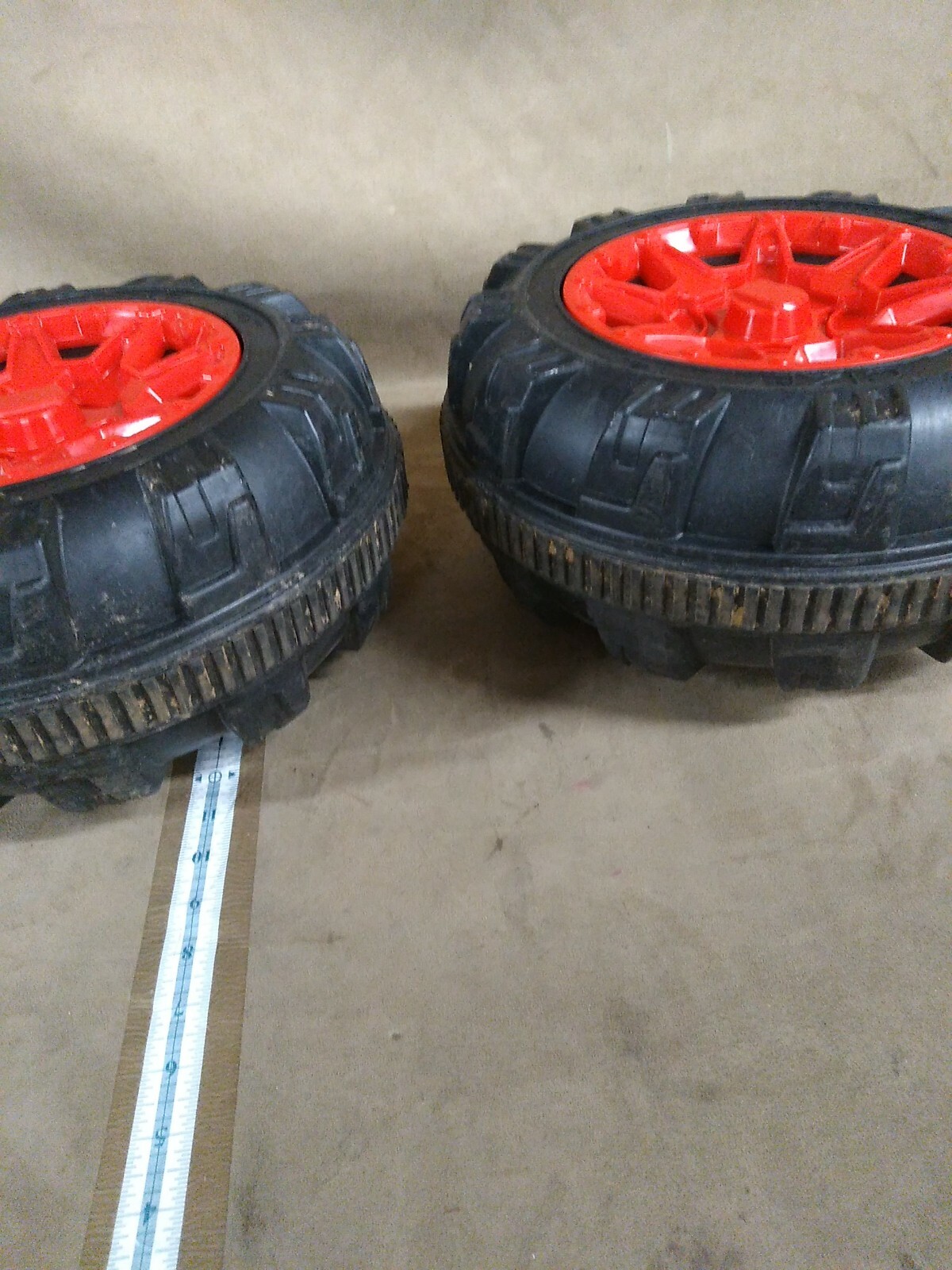 Powet Wheels Rear Tires Wheel Plastic Solid Toy Car