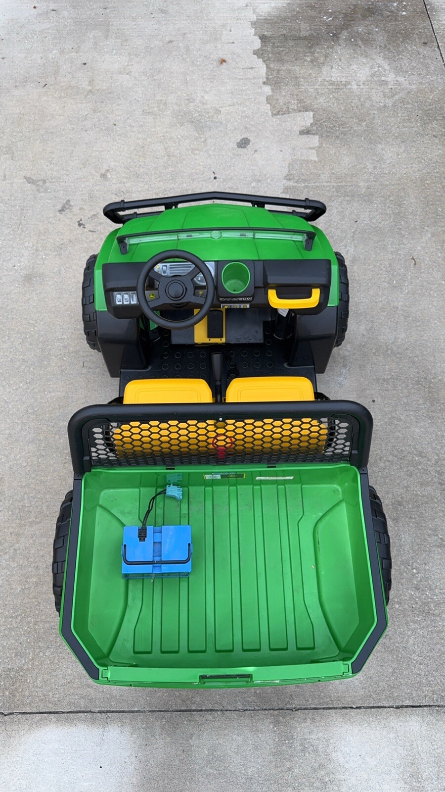 Peg Perego John Deere Gator XUV12-volt Battery-powered Ride-onToy