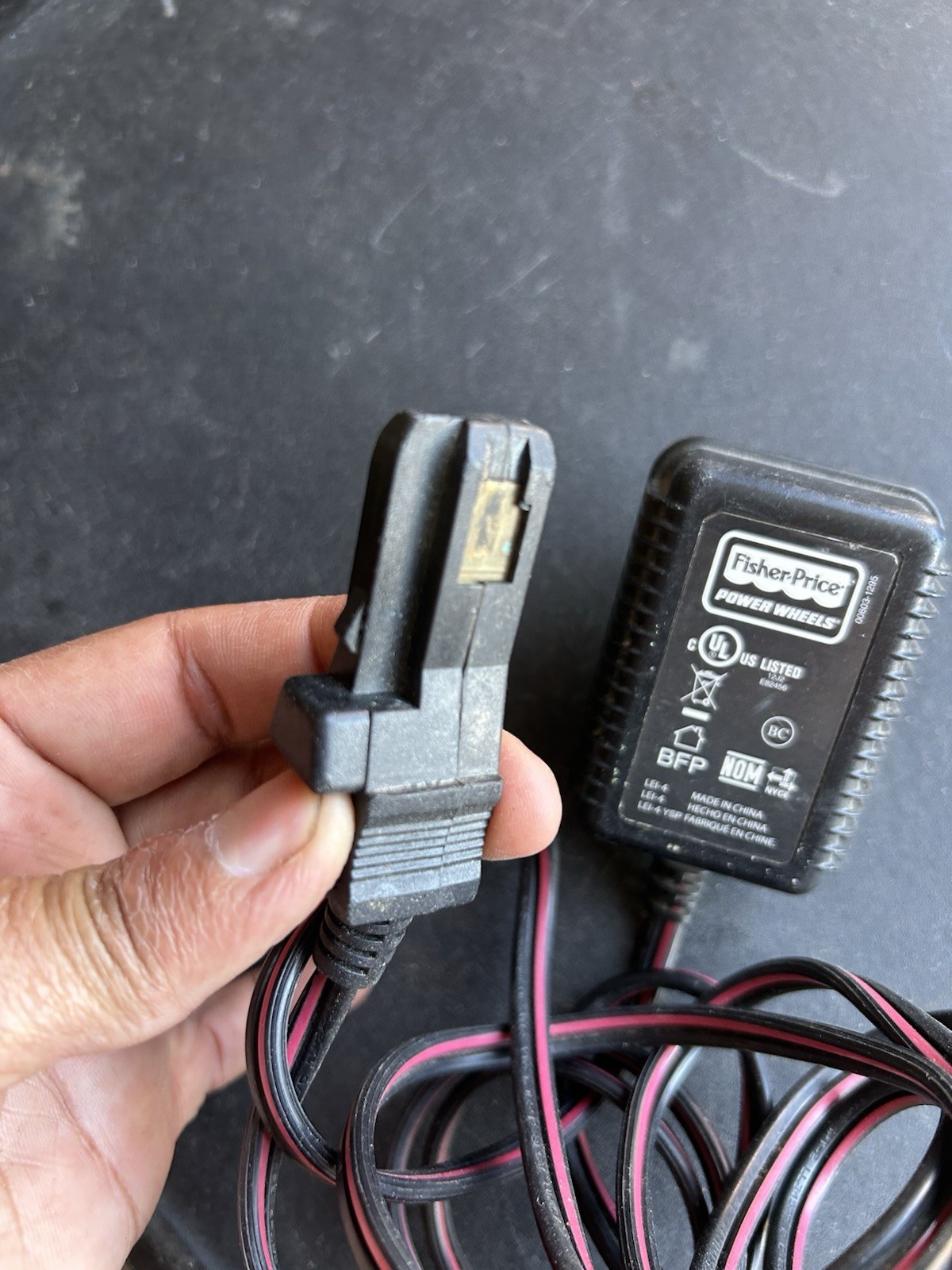 Original Power Wheels Fisher Price 12 Volt !2V Battery Charger 00801-2101 Black