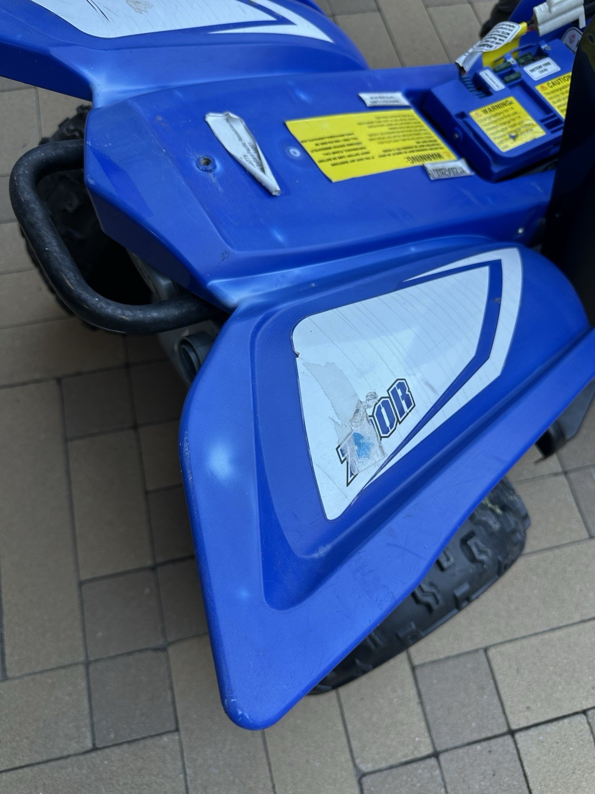 Yamaha EC-1818 Raptor ATV Battery Powered Ride-on – Blue and White