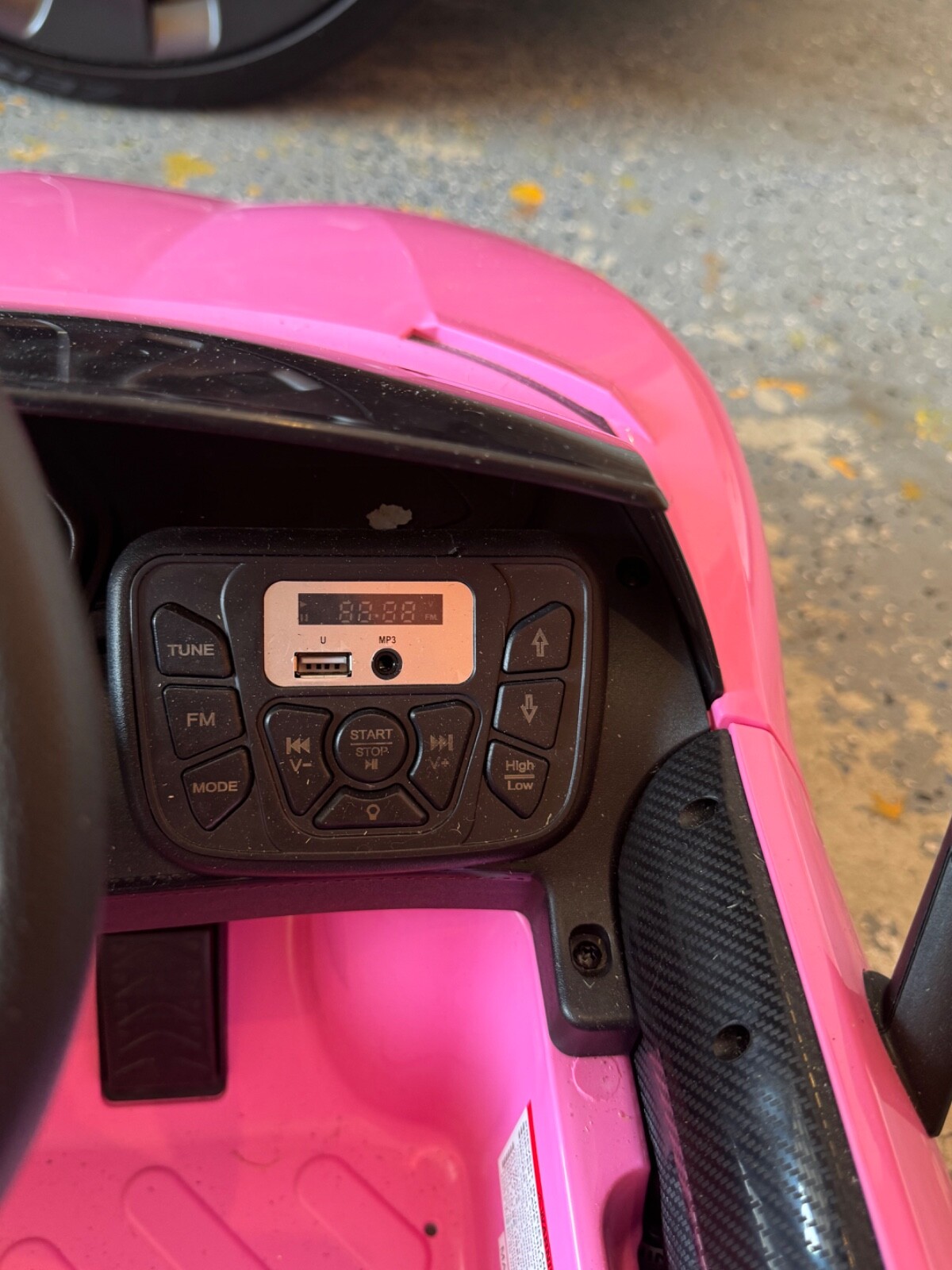 Pink Liscensed 12V Lamborghini Aventador Kids Car. Lightly Used, Battery Powered